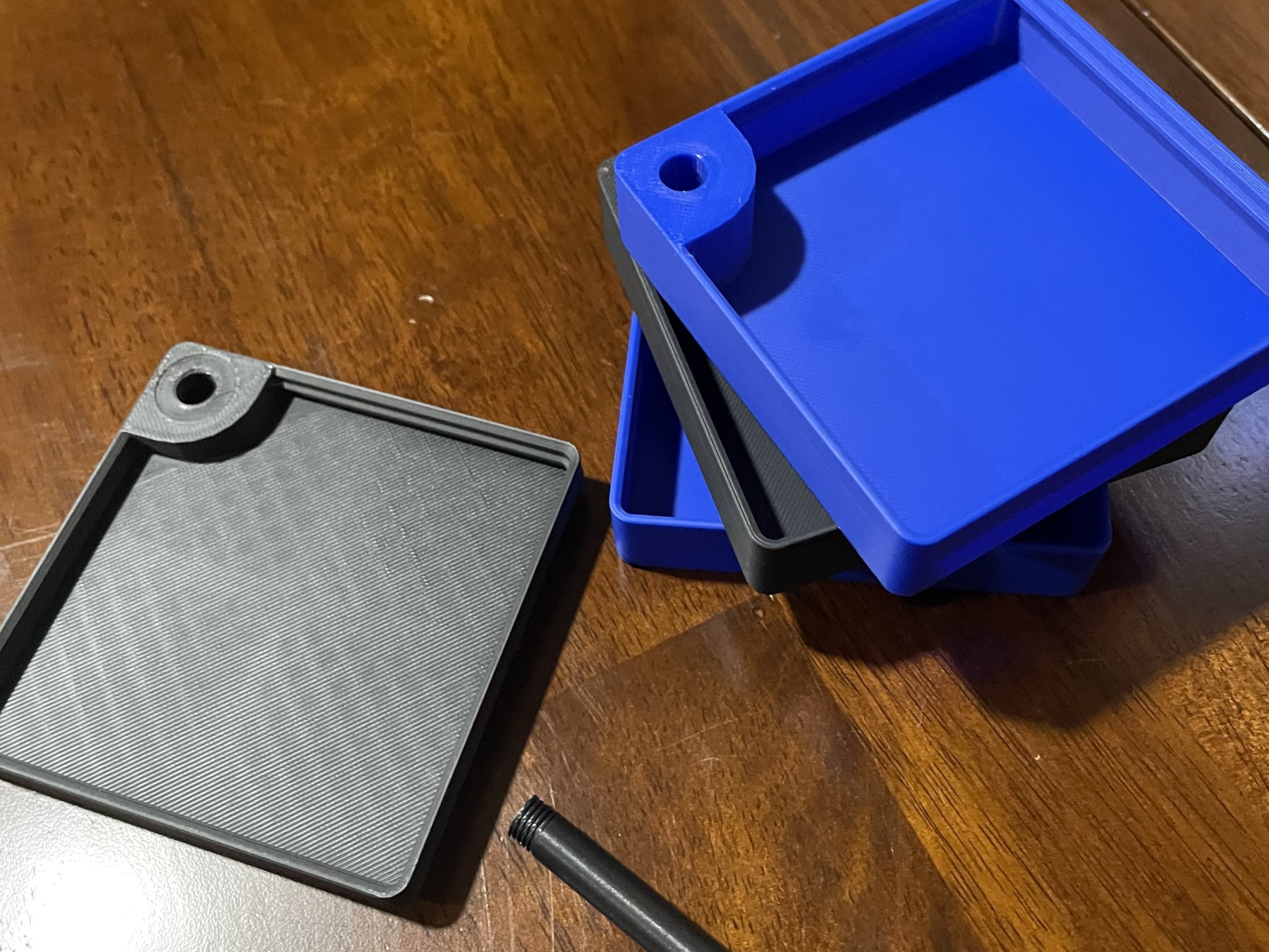 Đế khay Swinger đã chỉnh sửa (cột tháo rời)