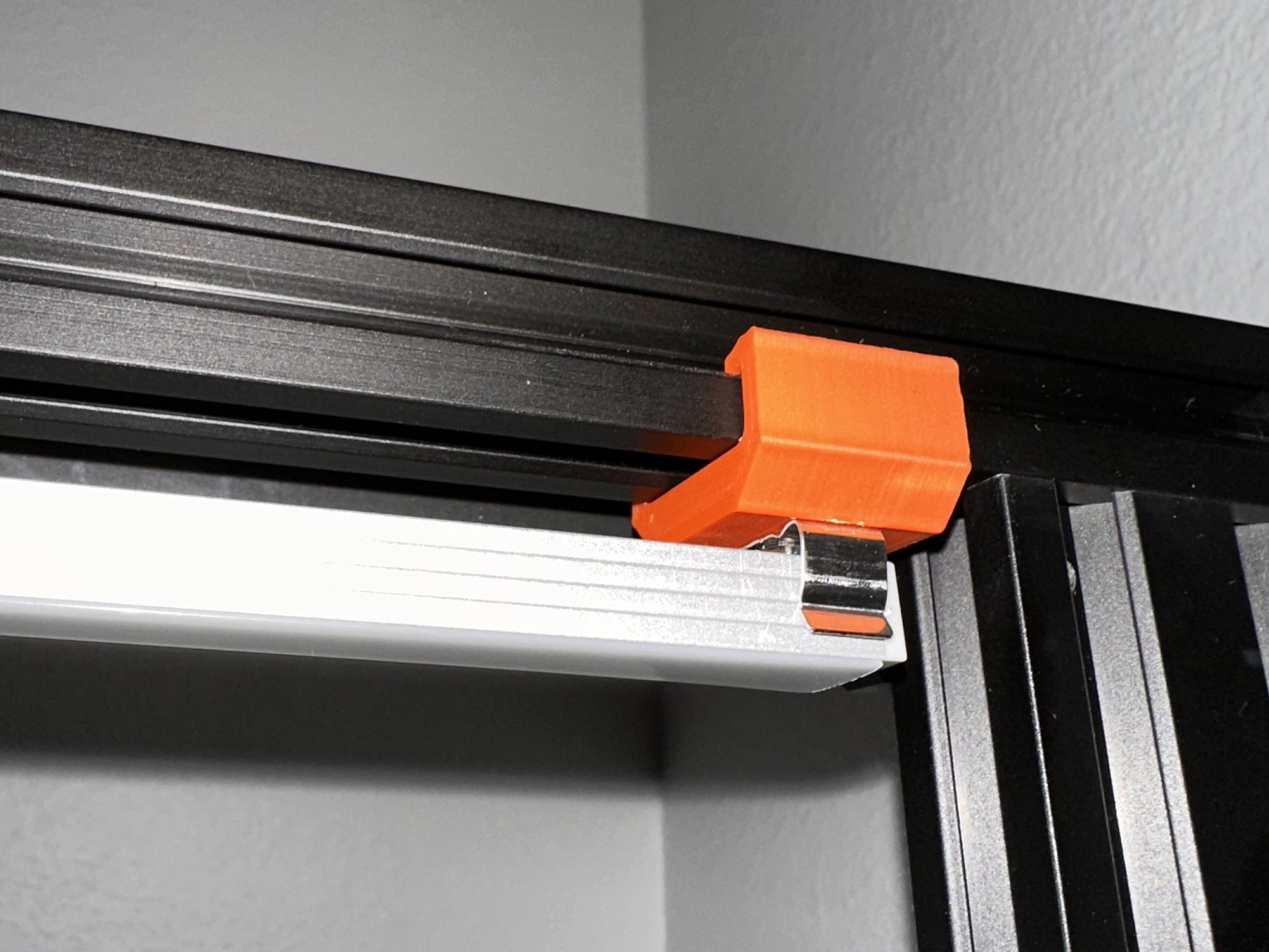 Giá đỡ lắp đặt thanh ánh sáng cho Ender 3 Max Neo