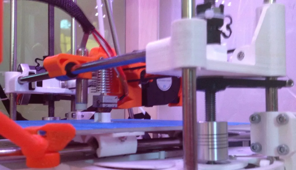 Giá đỡ chống rung cho máy in Dagoma Discovery 200