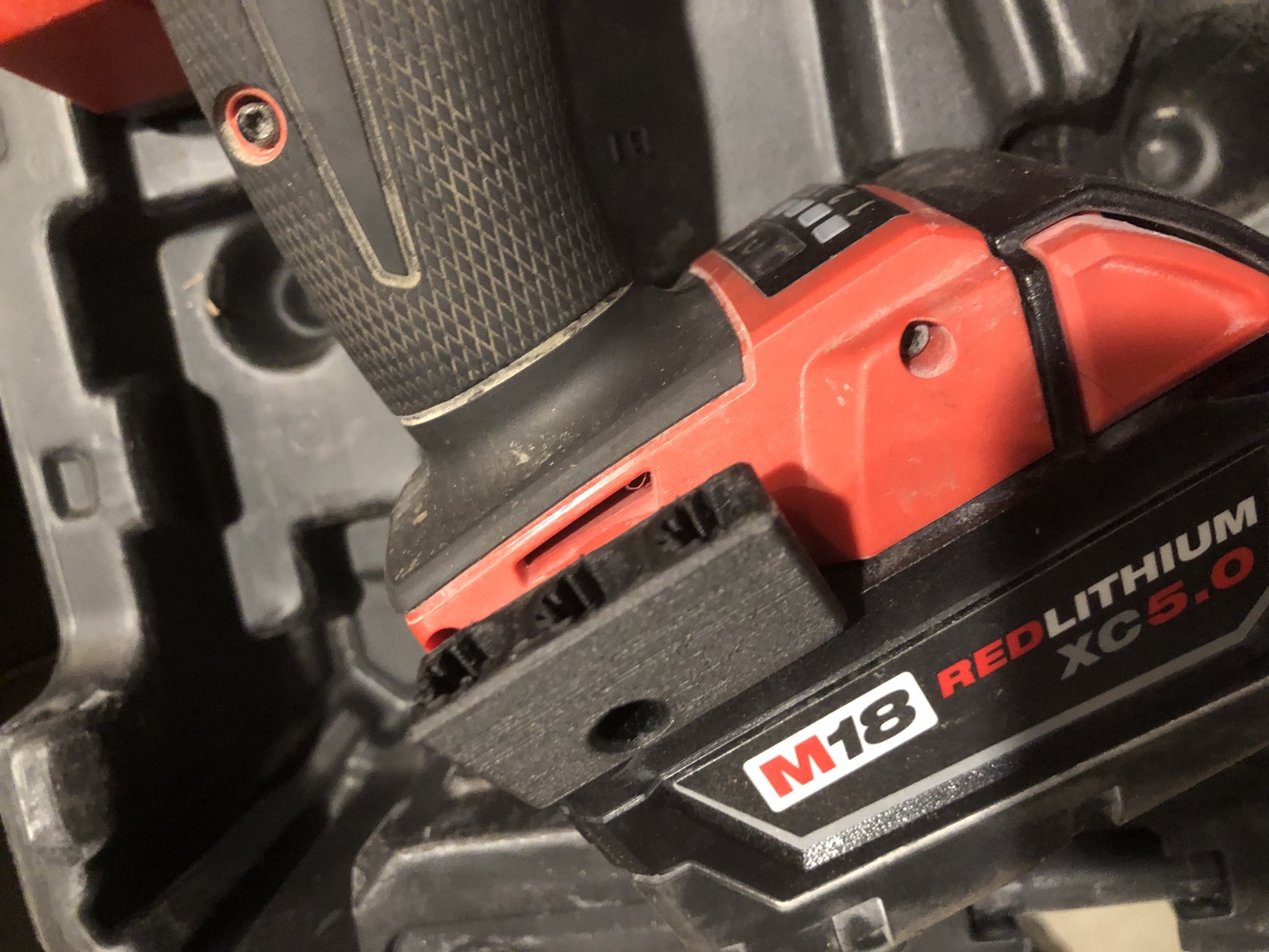 Giá đỡ mũi khoan Milwaukee M18 nâng cấp