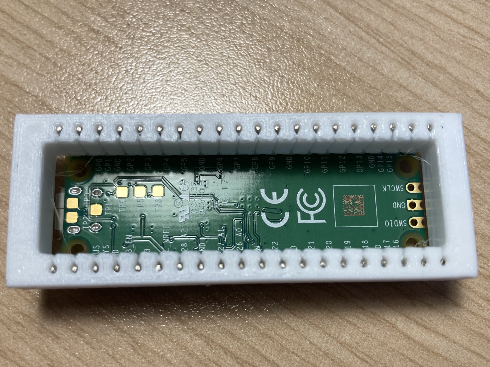 Bảng mạch mở rộng tùy chỉnh cho Raspberry Pi Pico