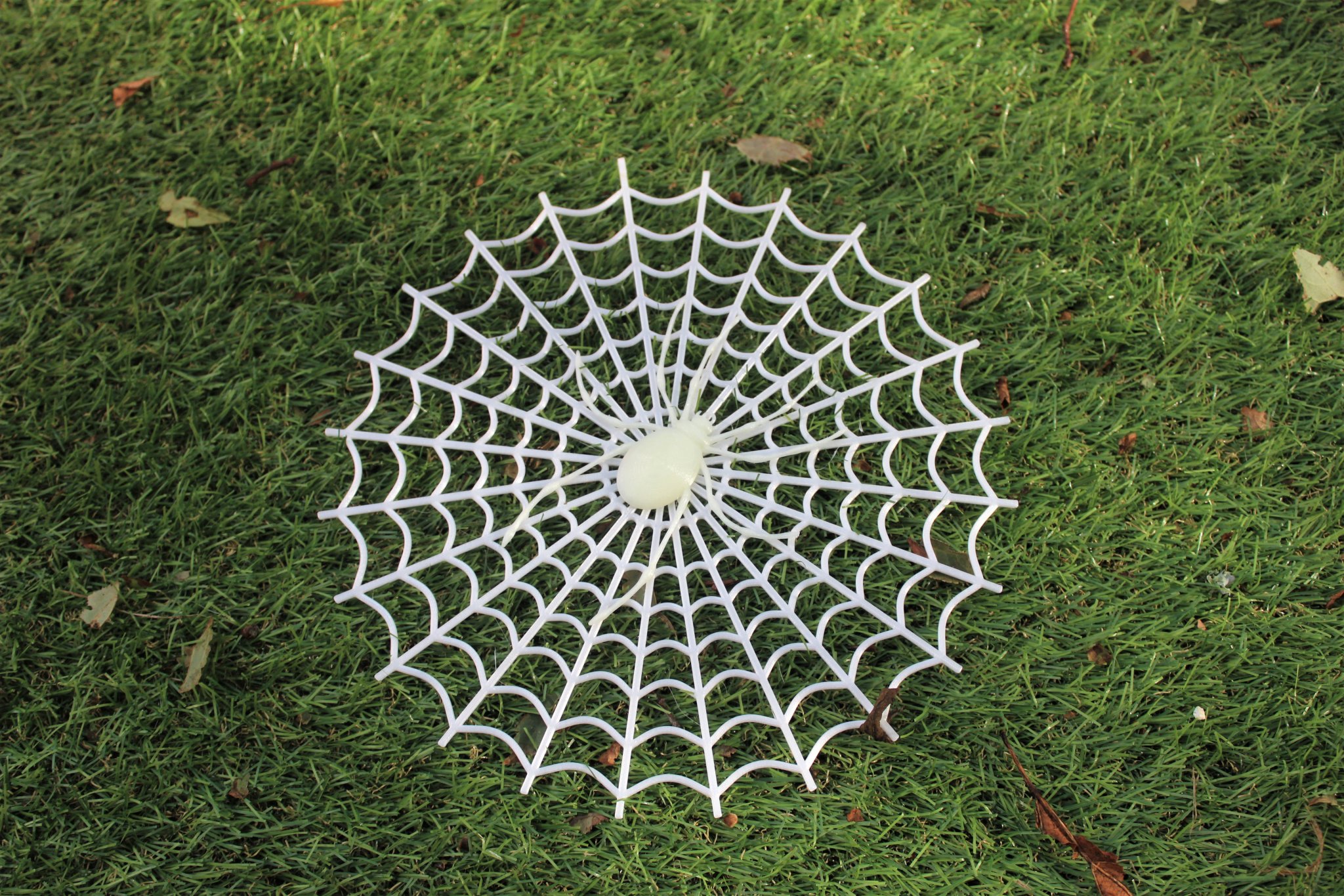 Trang trí mạng nhện cho Halloween