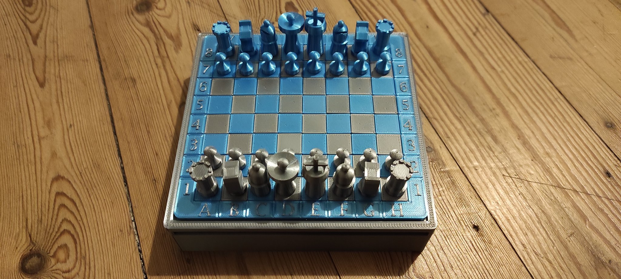 Bộ cờ vua/cờ đam di động có nam châm và hộp riêng