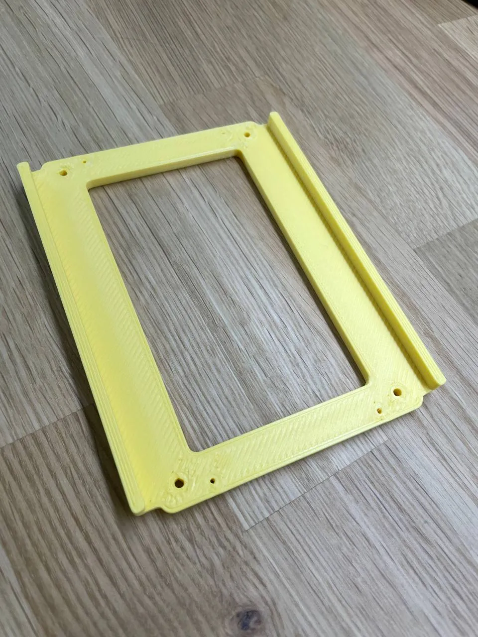 Giá đỡ màn hình cảm ứng Victron GX50 cho vật liệu mỏng