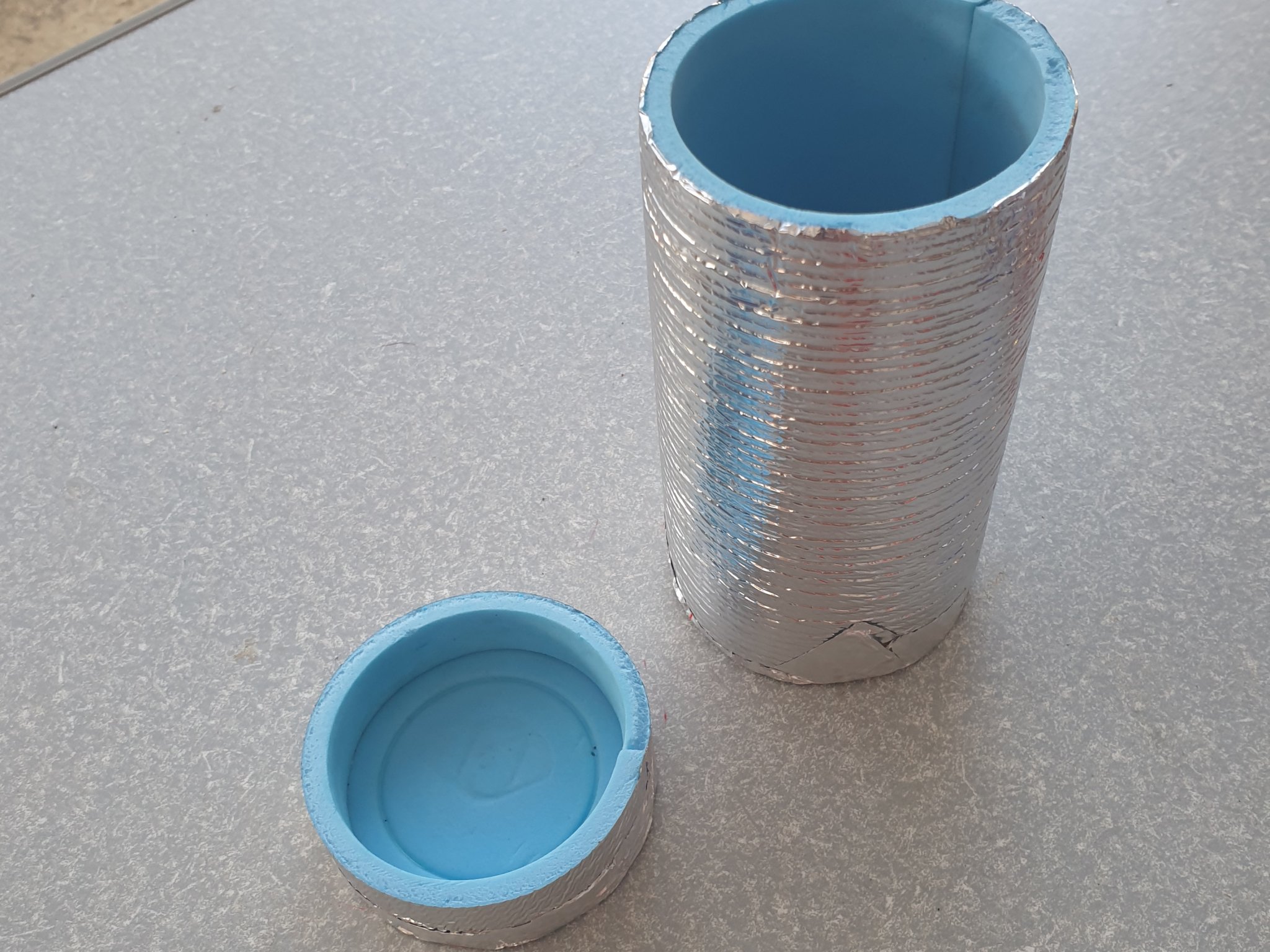 Giá đỡ lon đồ uống 0,5L với khả năng cách nhiệt