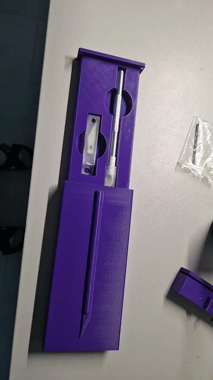 Hộp dao phẫu thuật với lỗ cho nam châm 2x3 mm