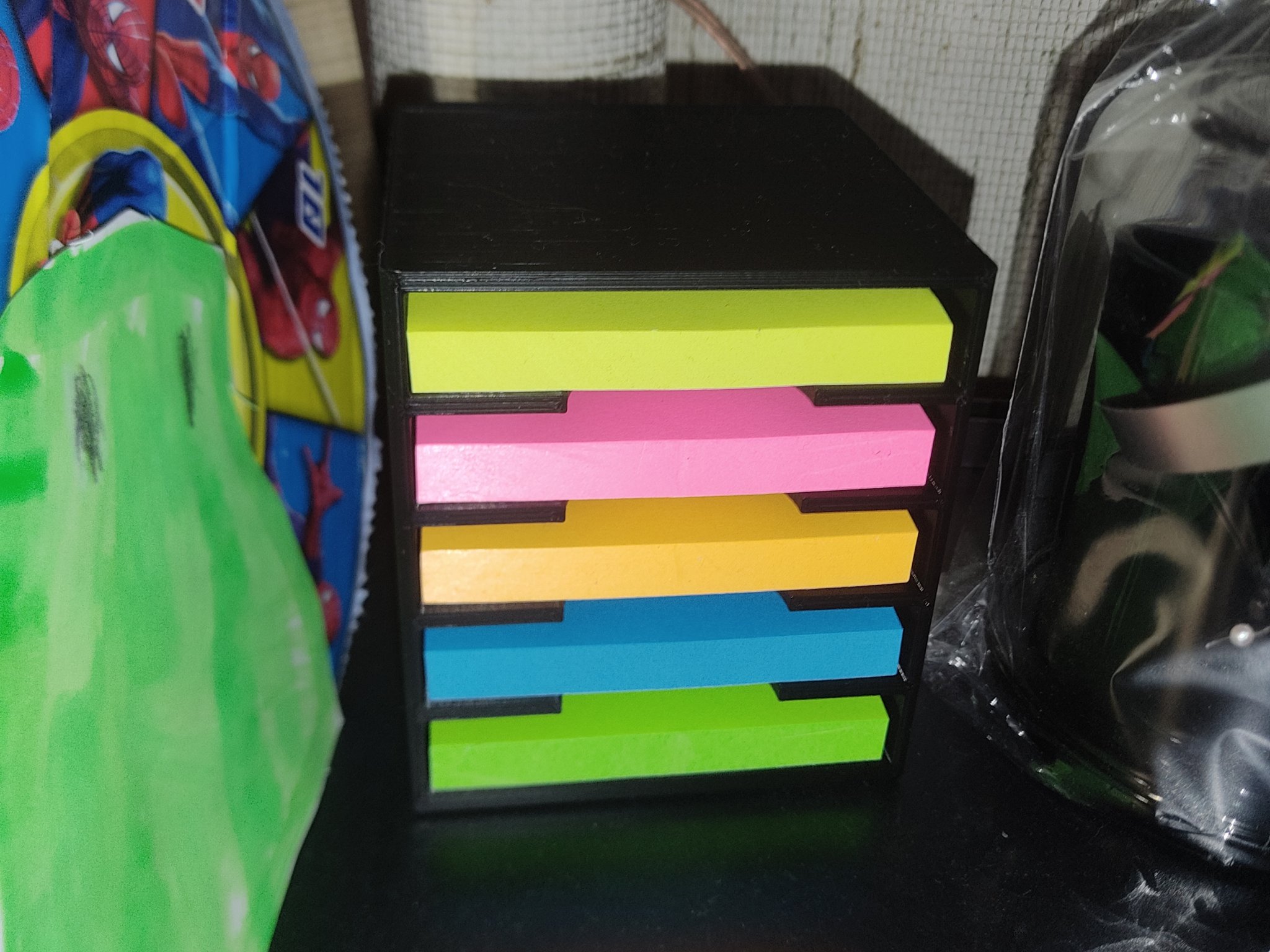 Giá đỡ nhỏ cho giấy ghi chú