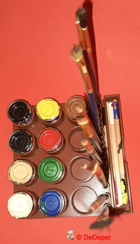 Khay phân loại sơn mini Revell cho 12 hũ 14 ml