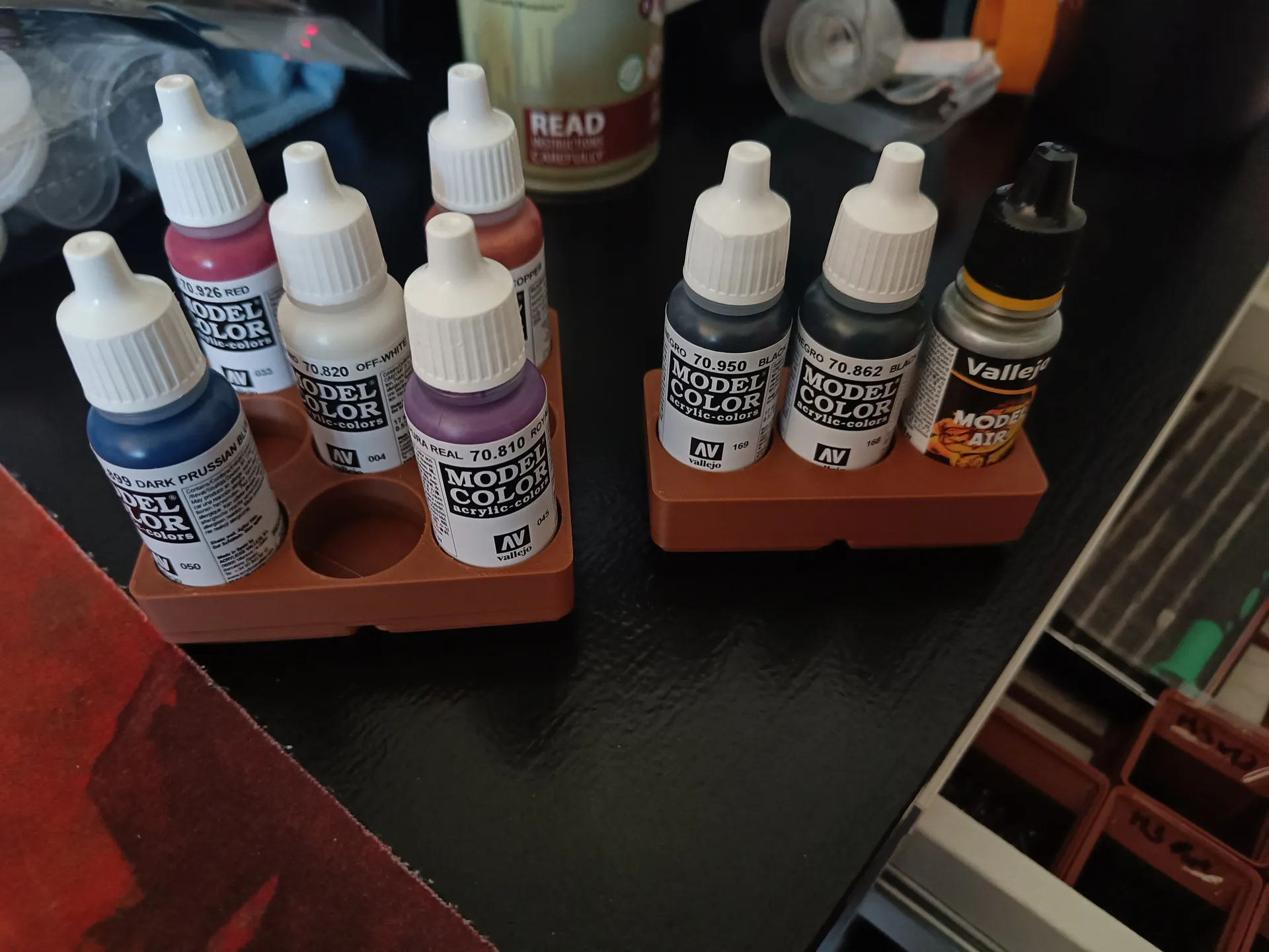 Giá đỡ chai màu Vallejo 17ml cho tổ chức tiện lợi