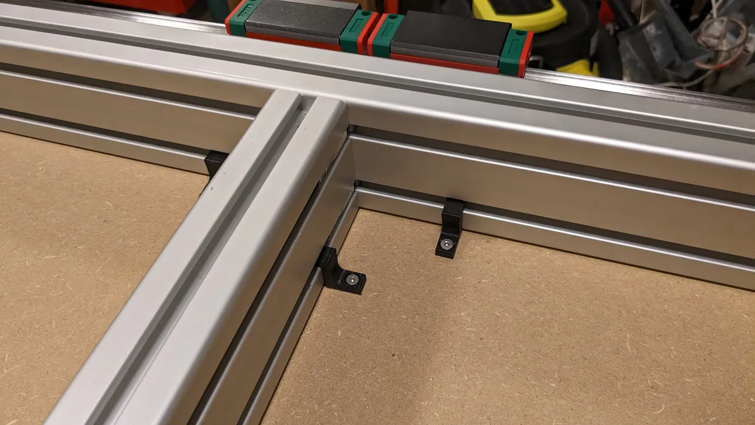 Giá đỡ lắp bảng cho profile nhôm 40x40 Nut8