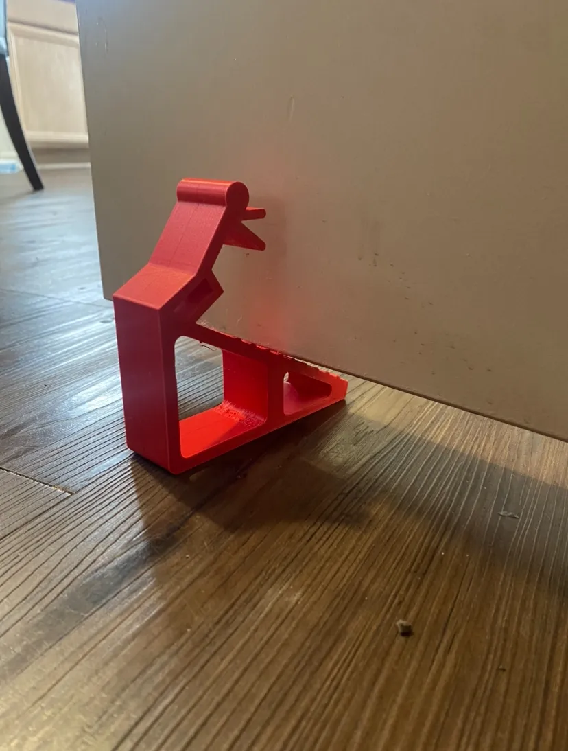 Nhân vật cố định cửa với thiết kế độc đáo