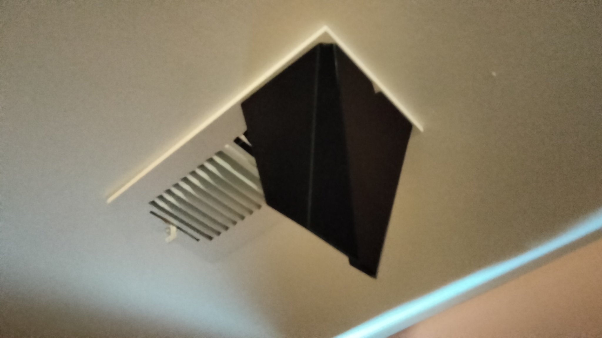 Hướng gió điều hòa không khí chống thổi ngược