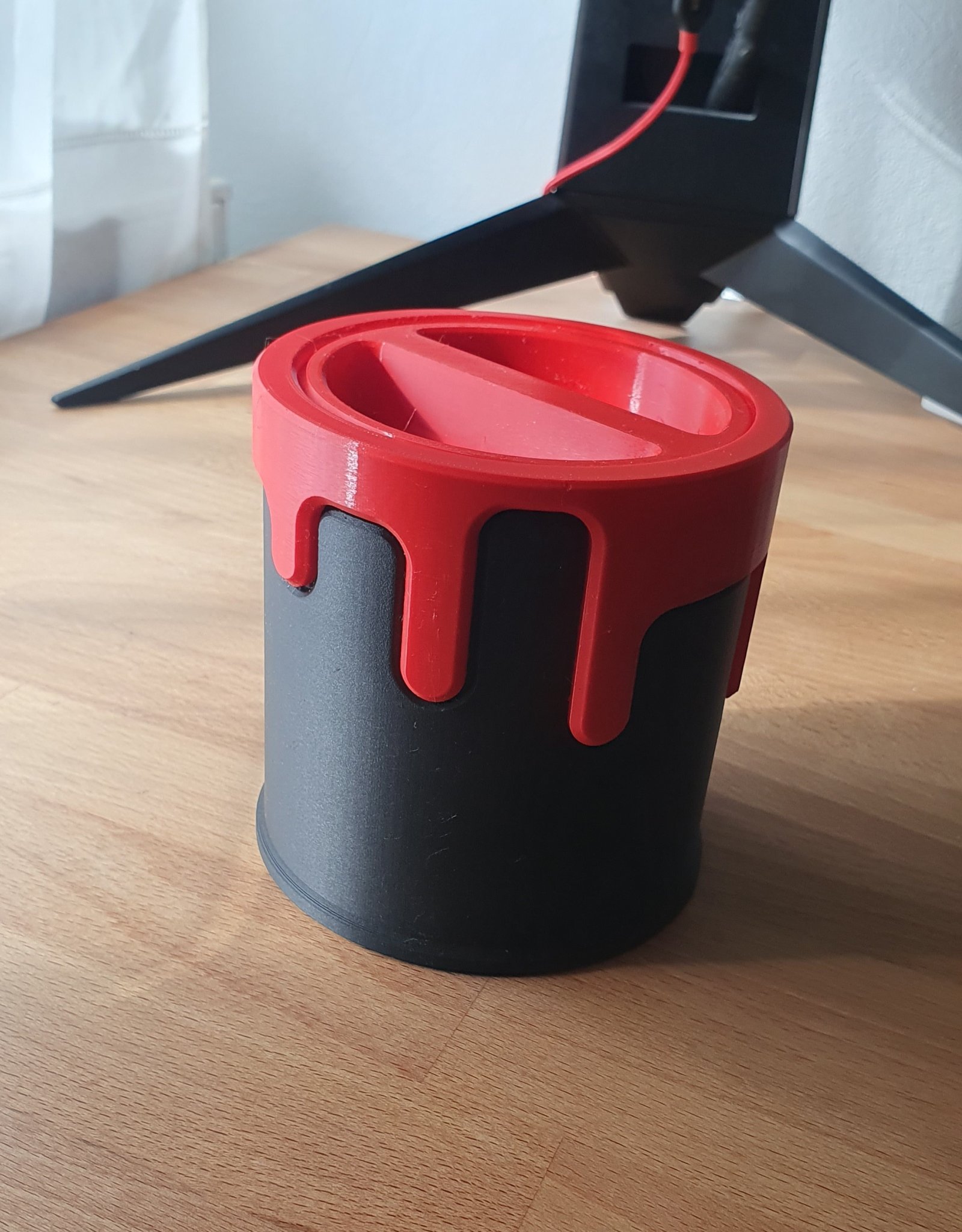 Thùng vít nhỏ giọt hiện đại