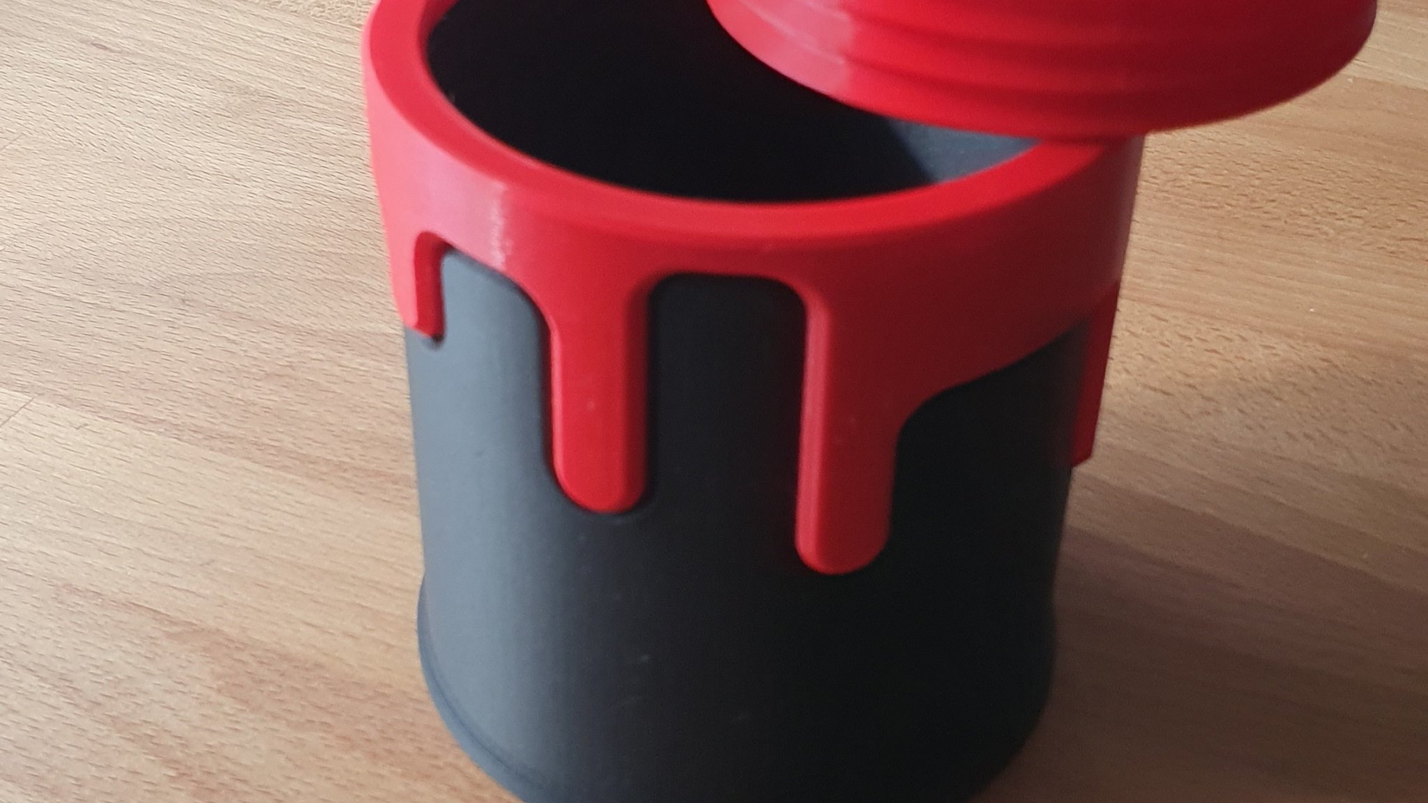 Thùng vít nhỏ giọt hiện đại