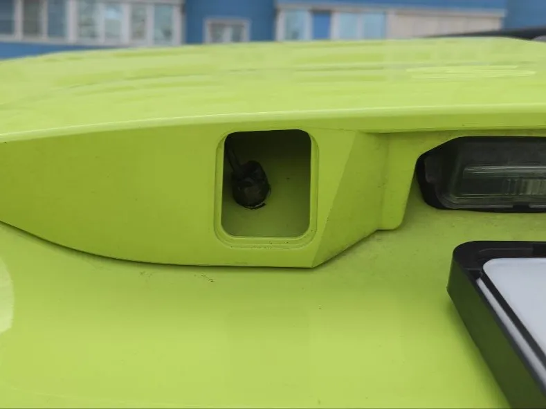 Giá đỡ camera sau cho Toyota Sienta 2015-2020