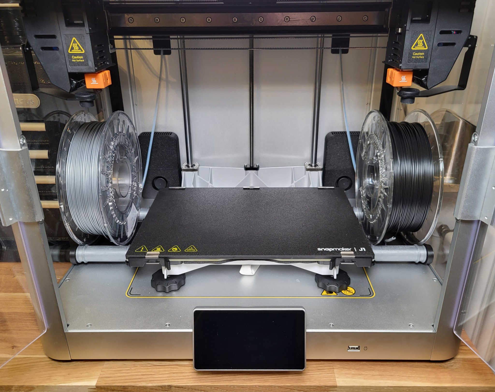 Giá đỡ cuộn filament bên trong cho máy in Snapmaker J1