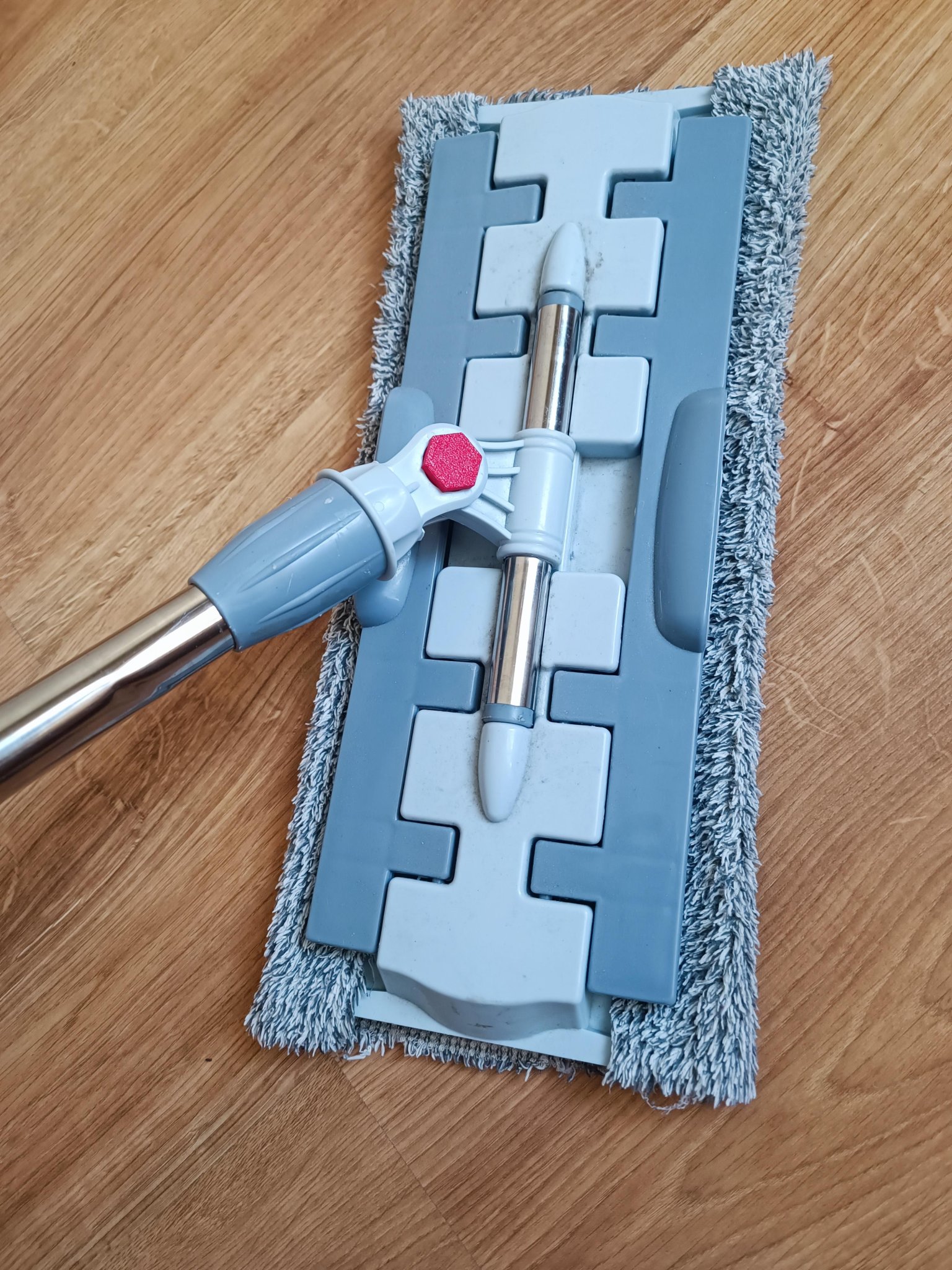 Vít và đai ốc thay thế cho cây lau nhà