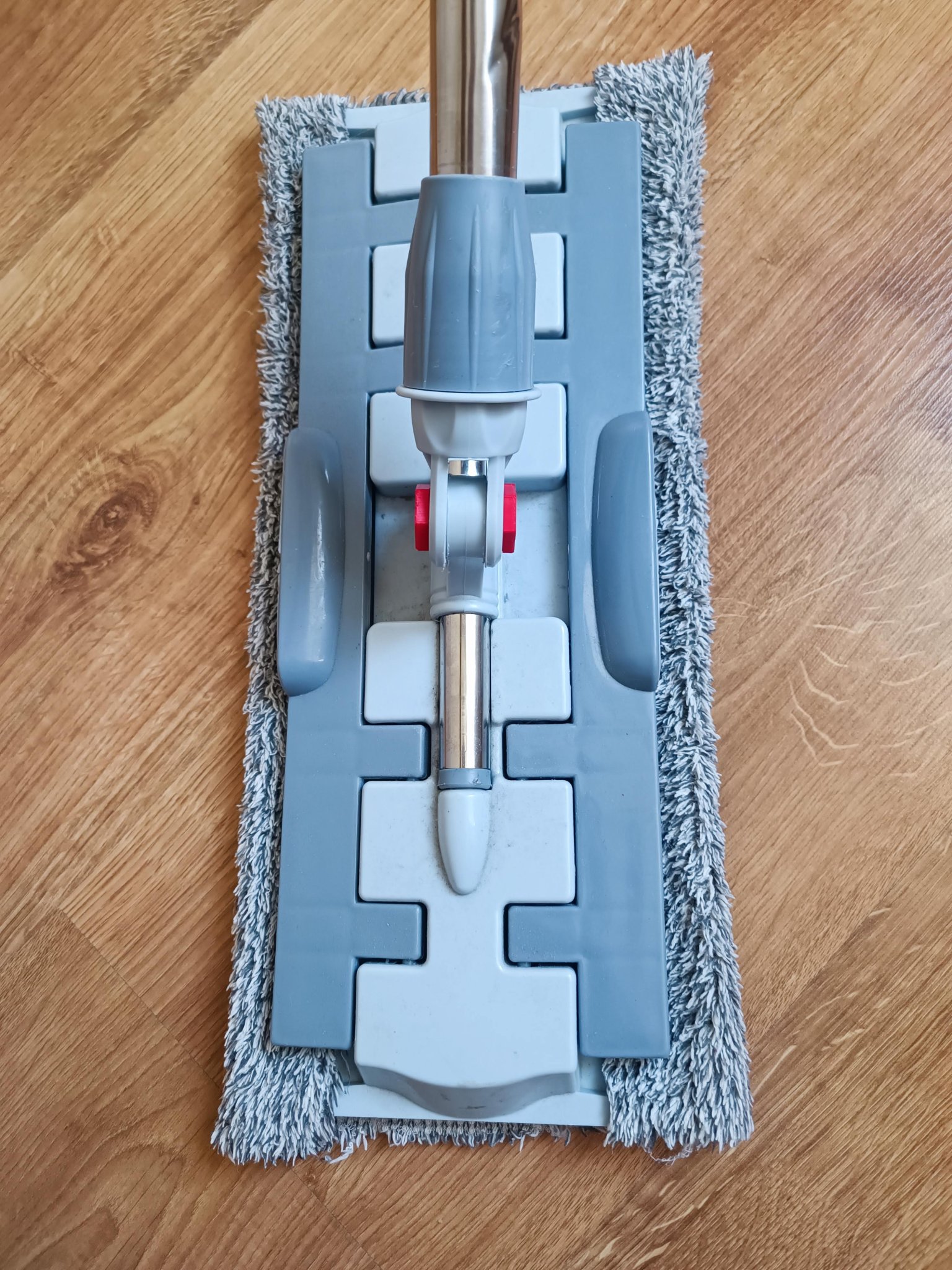 Vít và đai ốc thay thế cho cây lau nhà