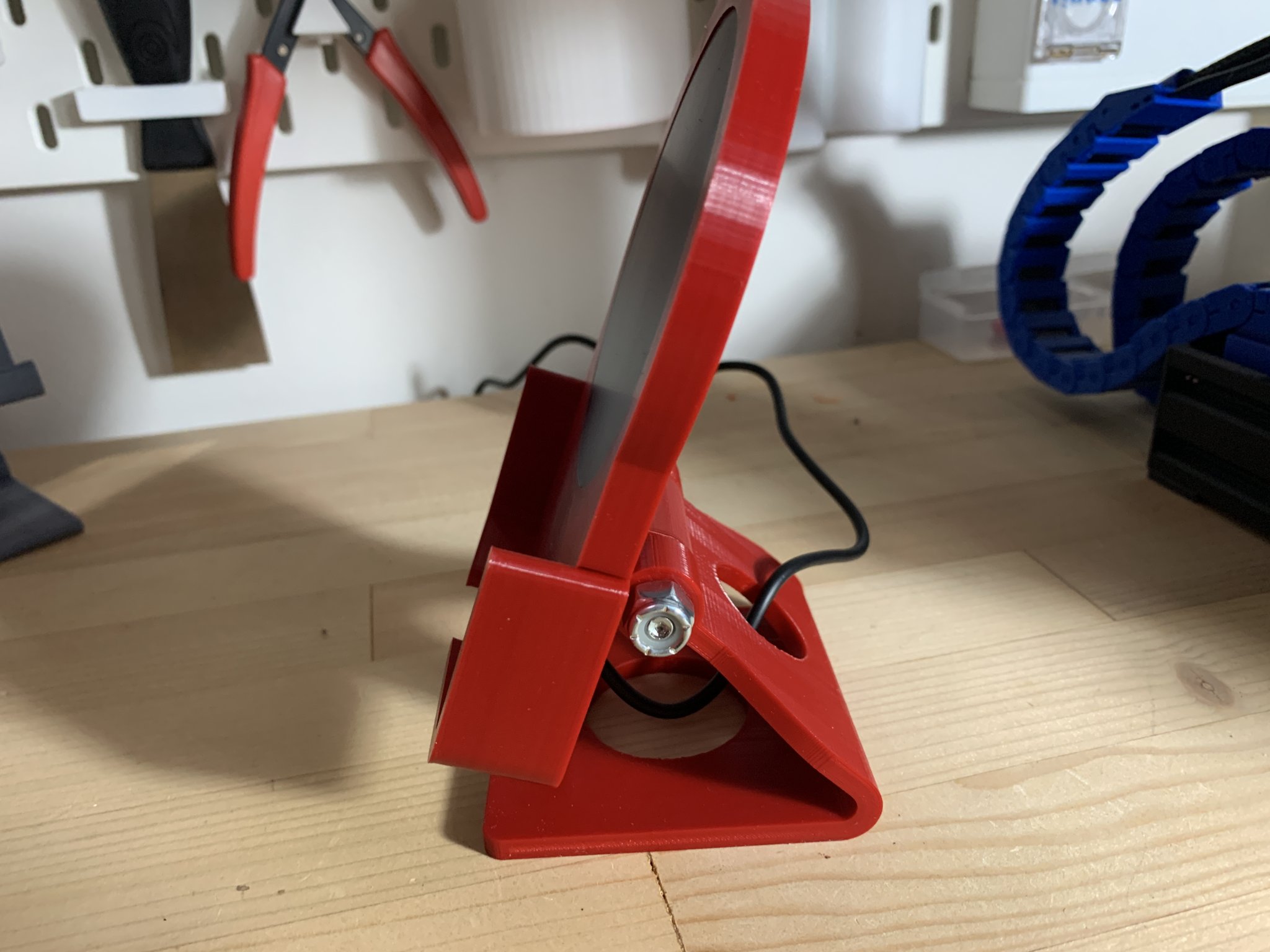 Giá đỡ sạc không dây cho điện thoại với chế độ chờ IOS 17