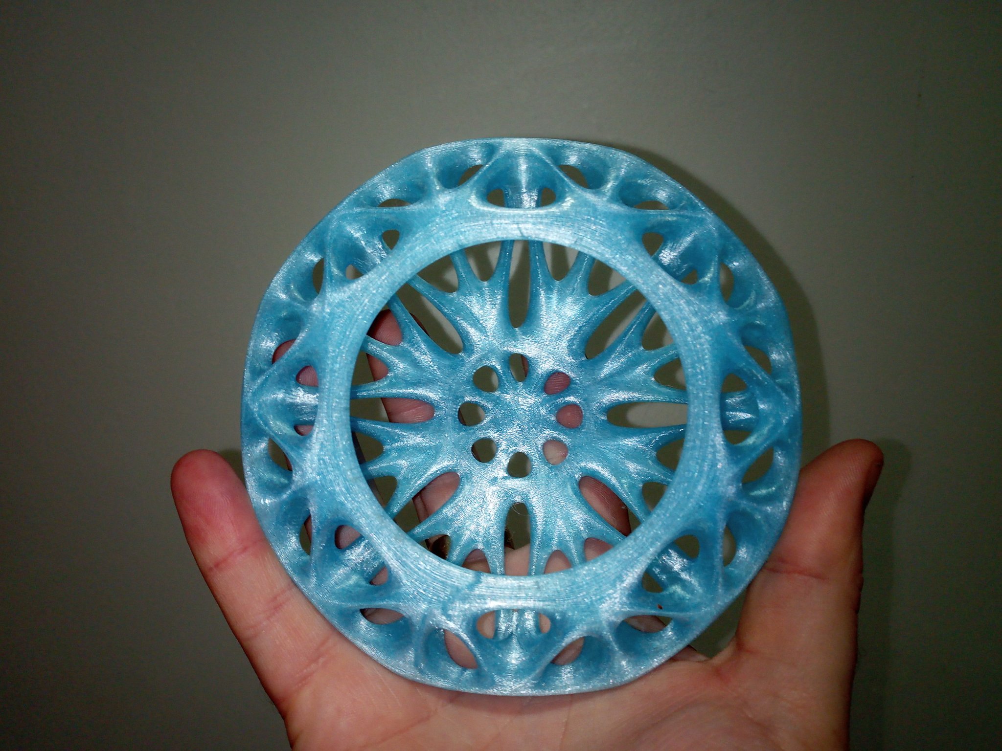 Bát kim cương trang trí độc đáo cho không gian sống