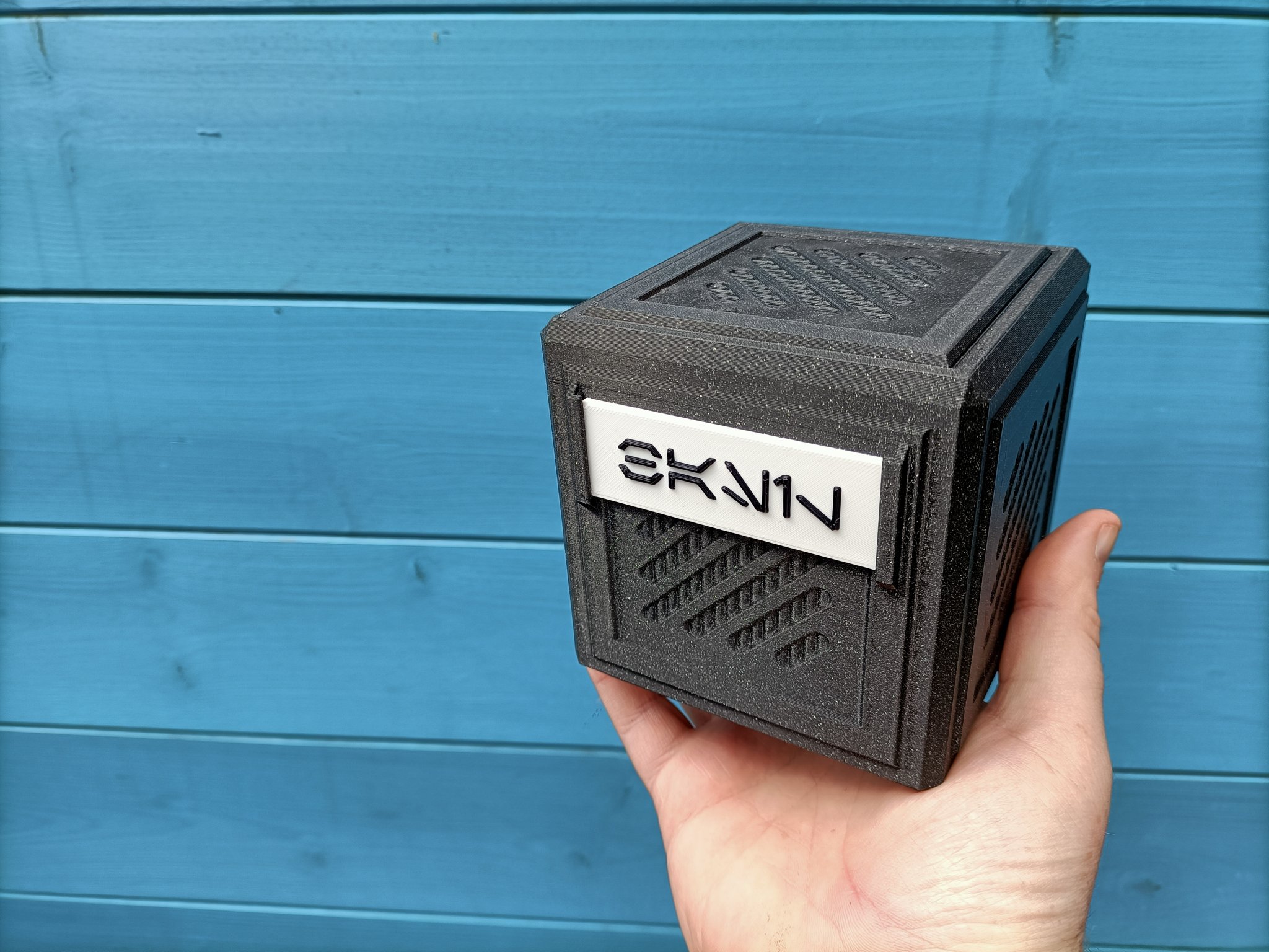 Hộp đựng hàng hóa vũ trụ cho cây trồng từ thiên hà