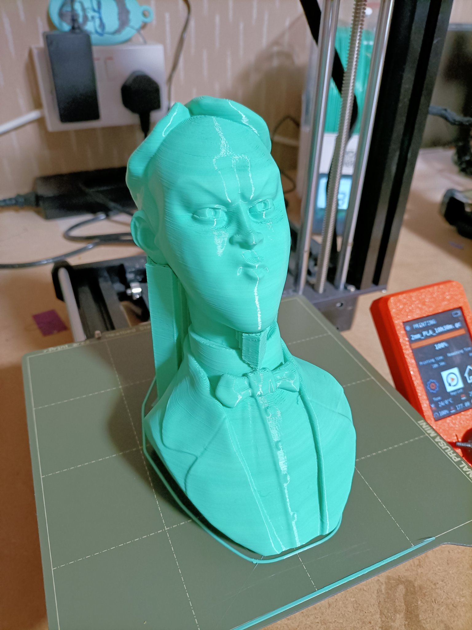 Tượng đầu ma quái lấy cảm hứng từ Biệt thự Ma Ám