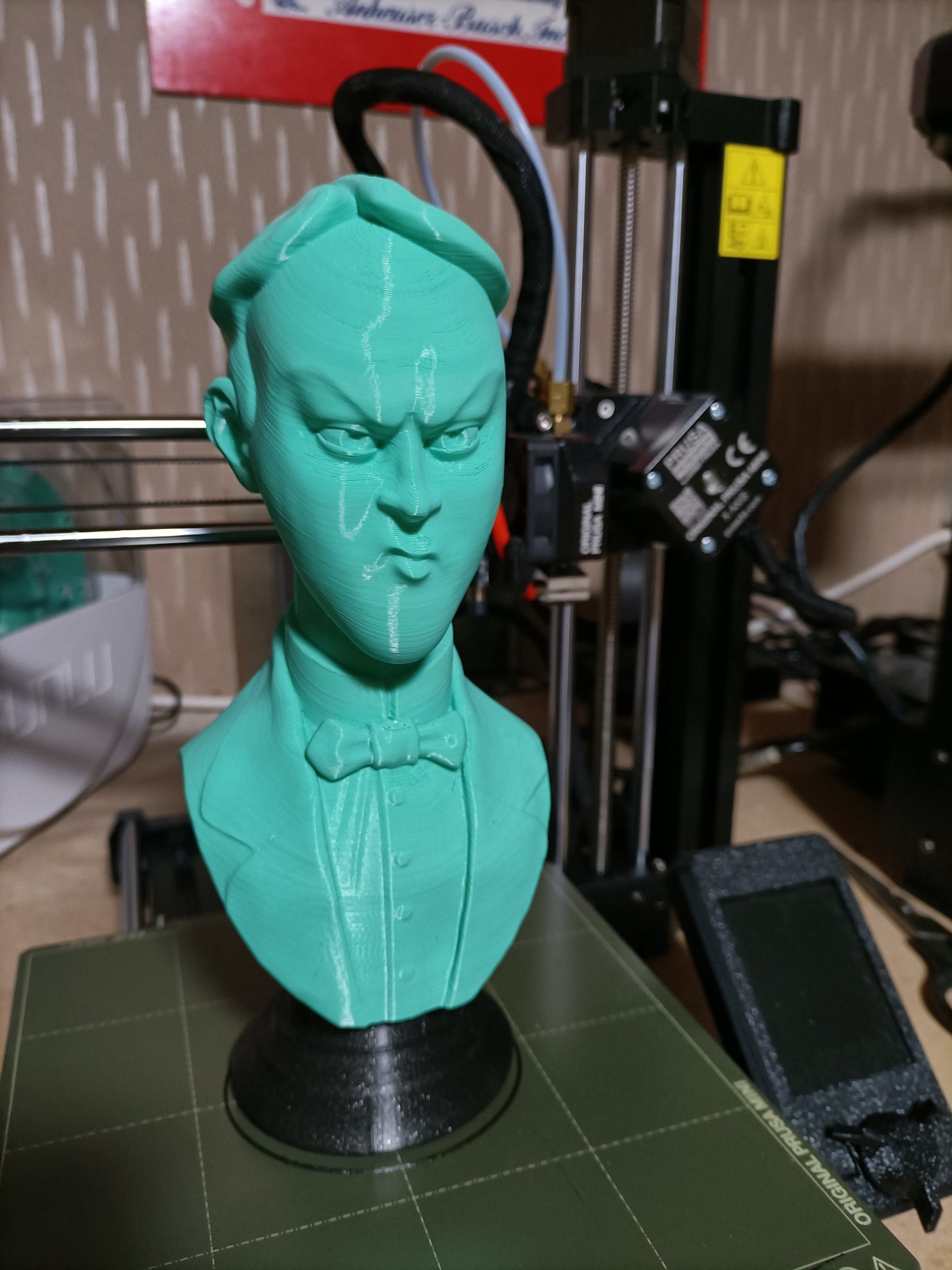 Tượng đầu ma quái lấy cảm hứng từ Biệt thự Ma Ám