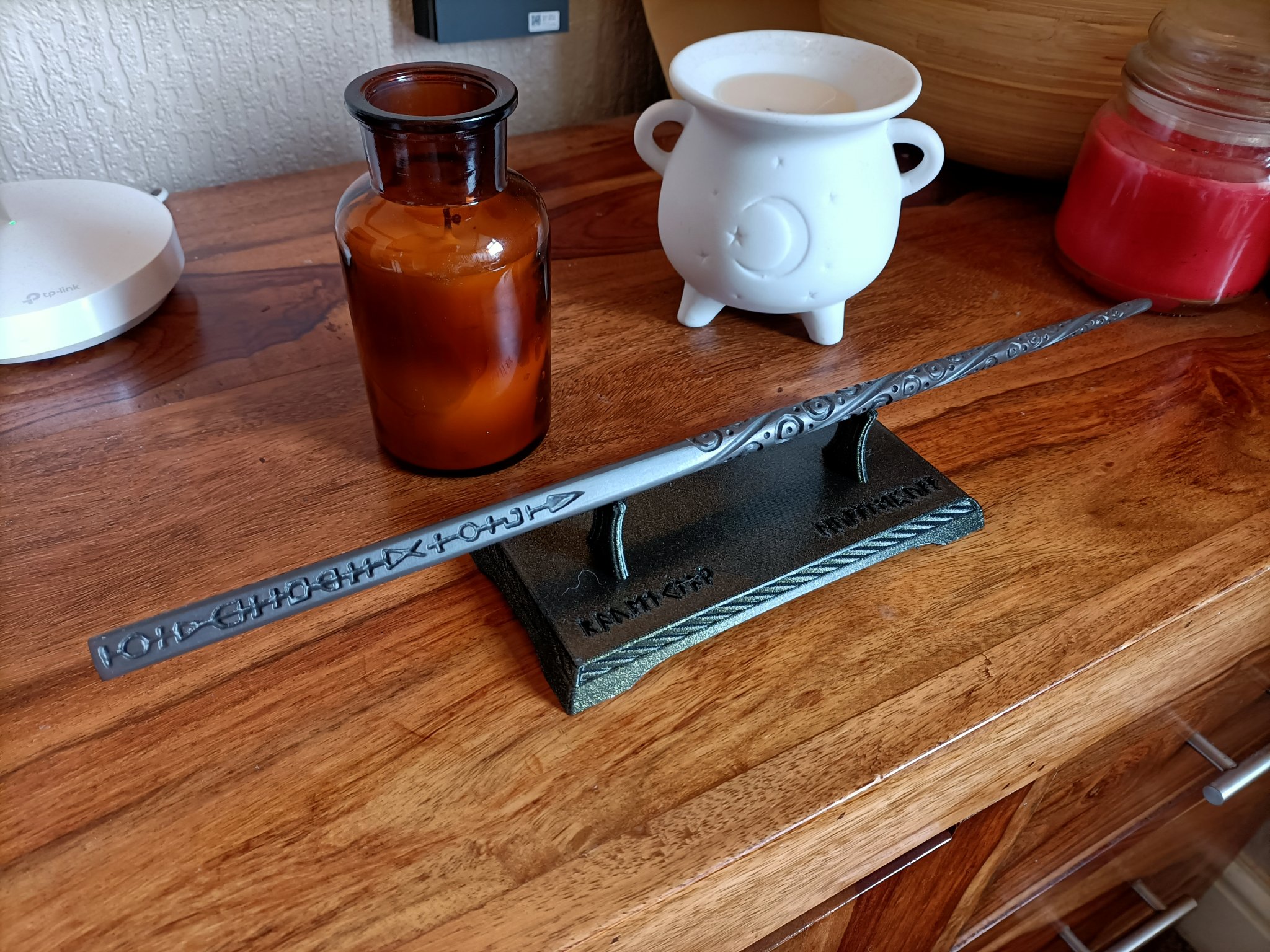 Giá đỡ đũa phép cho thế giới phù thủy