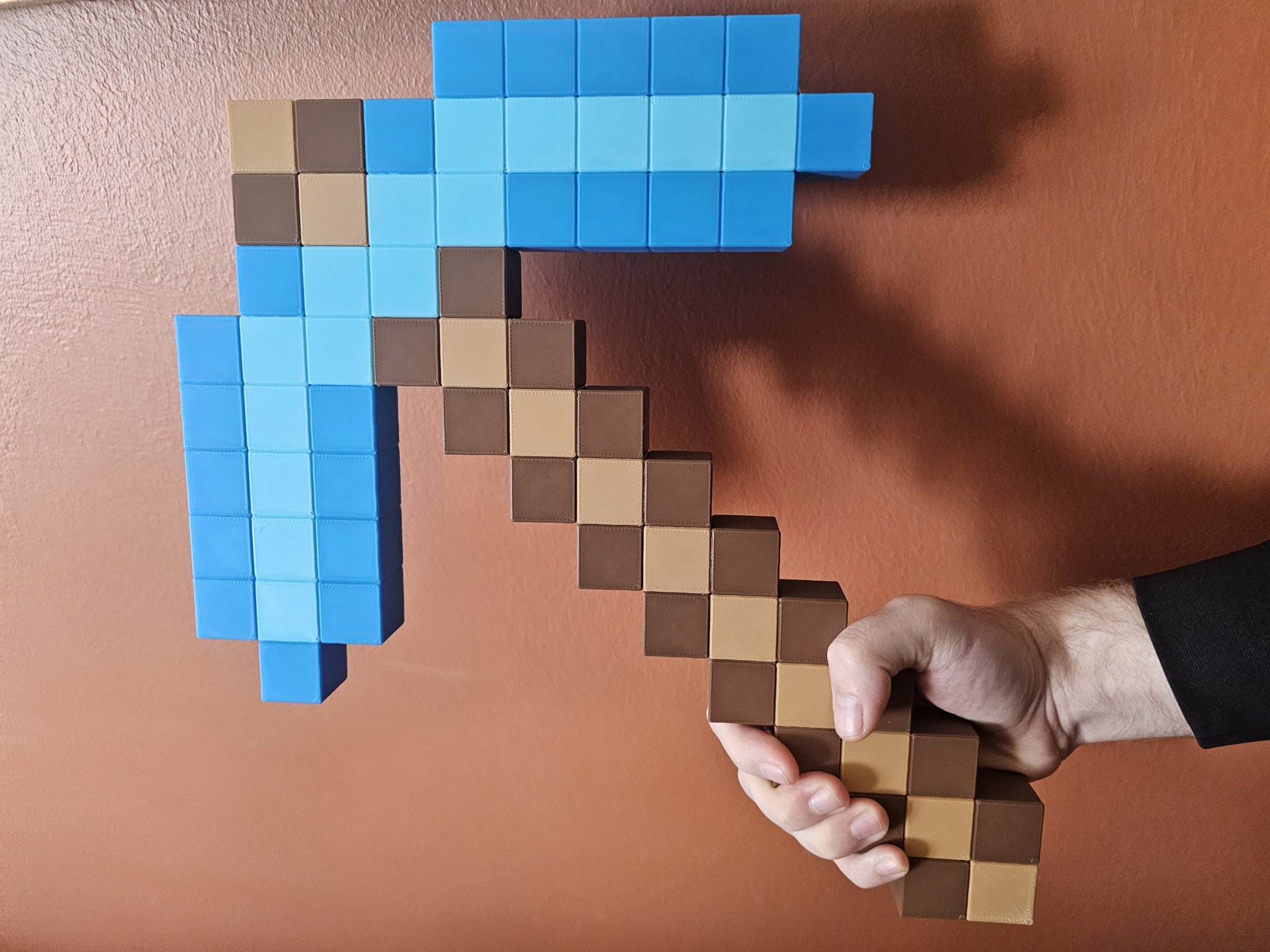 Cúp khai thác kim cương Minecraft kích thước gần thật