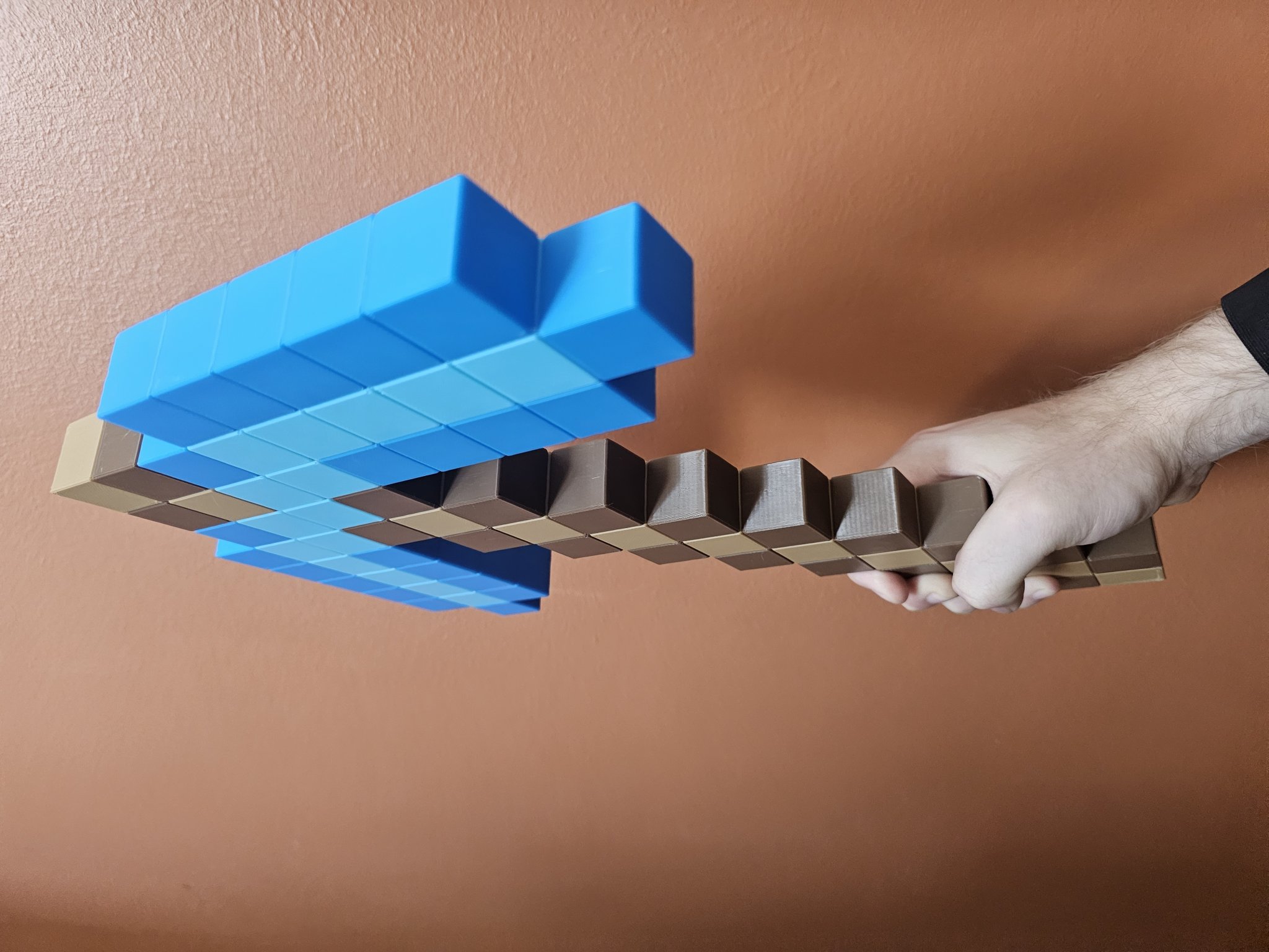 Cúp khai thác kim cương Minecraft kích thước gần thật