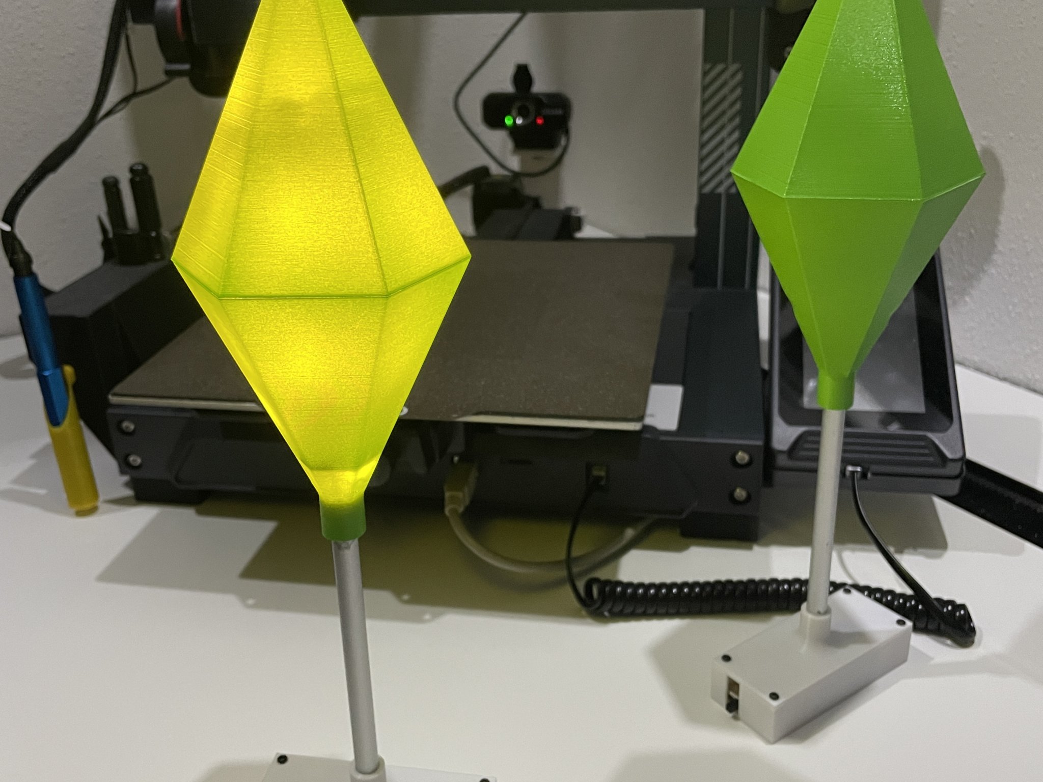 Đèn pha lê SIMS với hộp pin tùy chọn