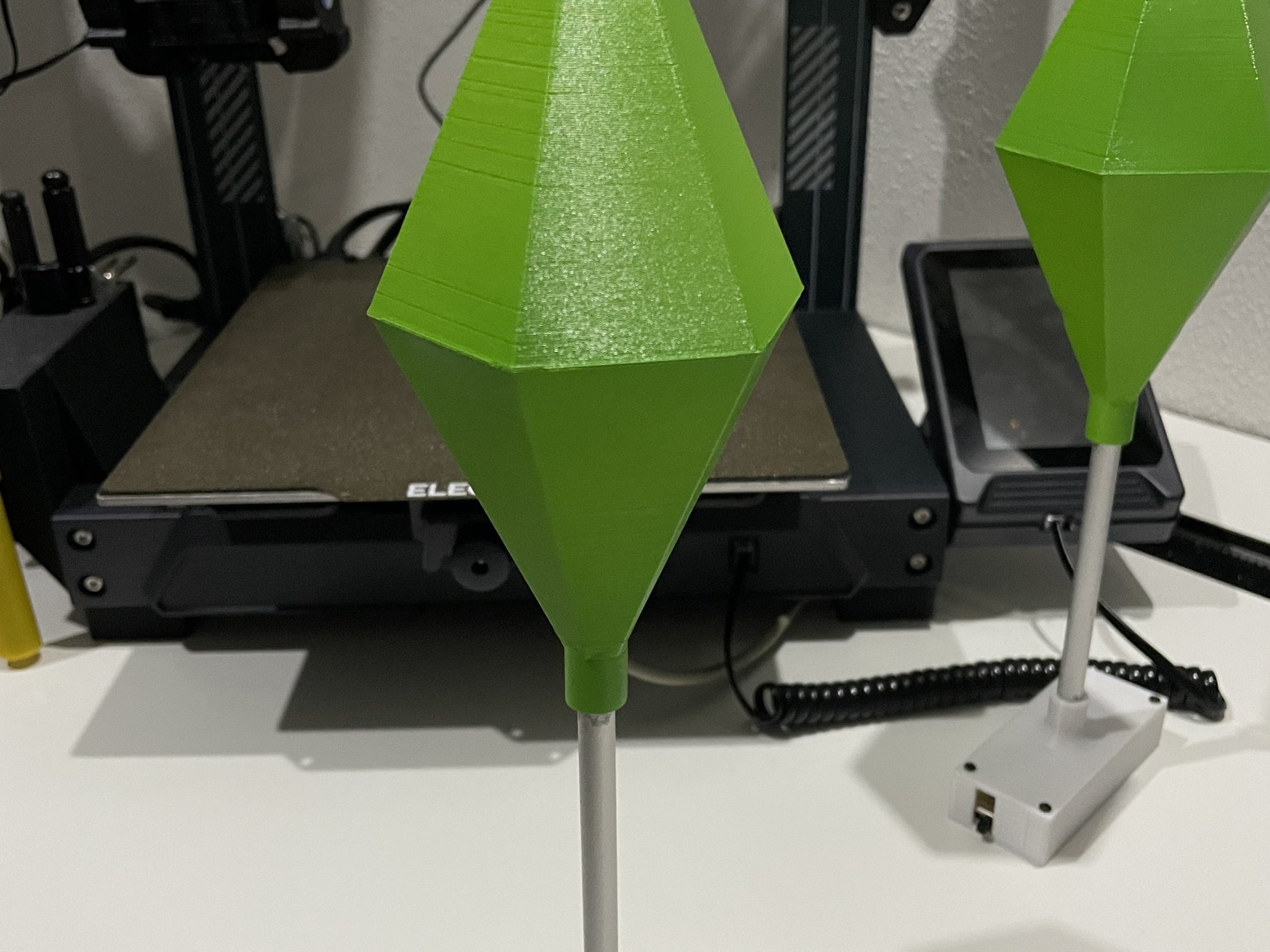 Đèn pha lê SIMS với hộp pin tùy chọn