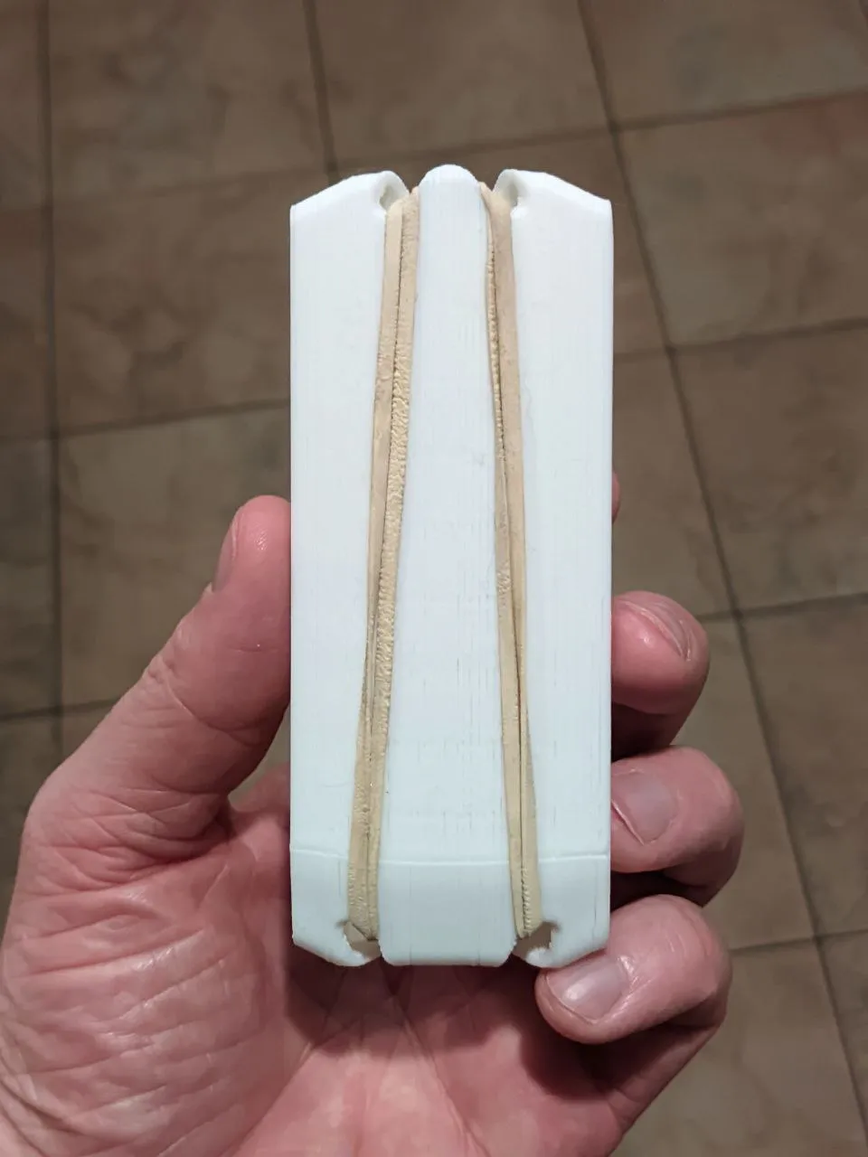 Cái chặn cửa phong cách tương lai với dây cao su hỗ trợ