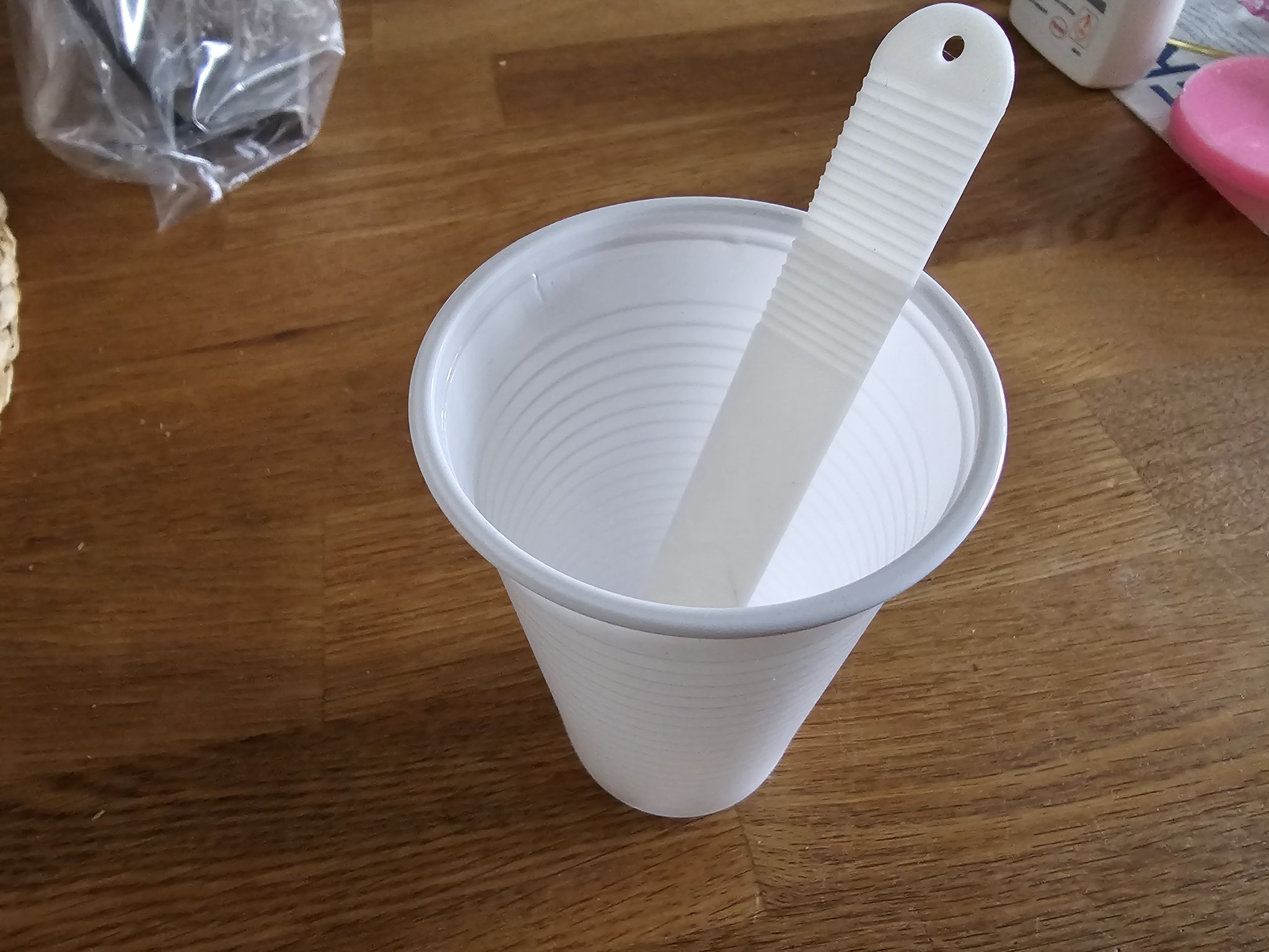 Xẻng trộn màu đơn giản cho dự án thủ công