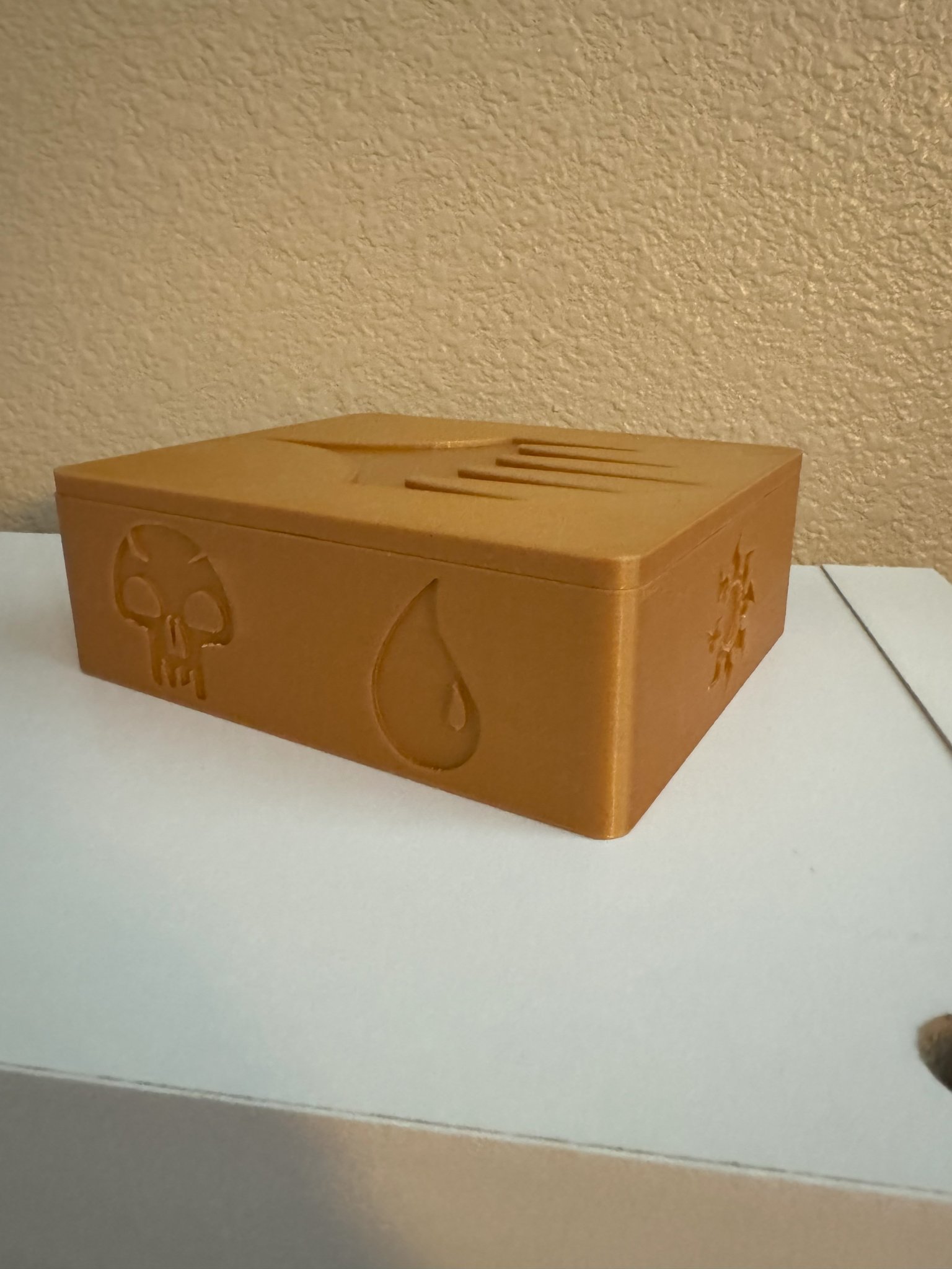 Hộp lưu trữ thẻ Planechase cho Magic: The Gathering