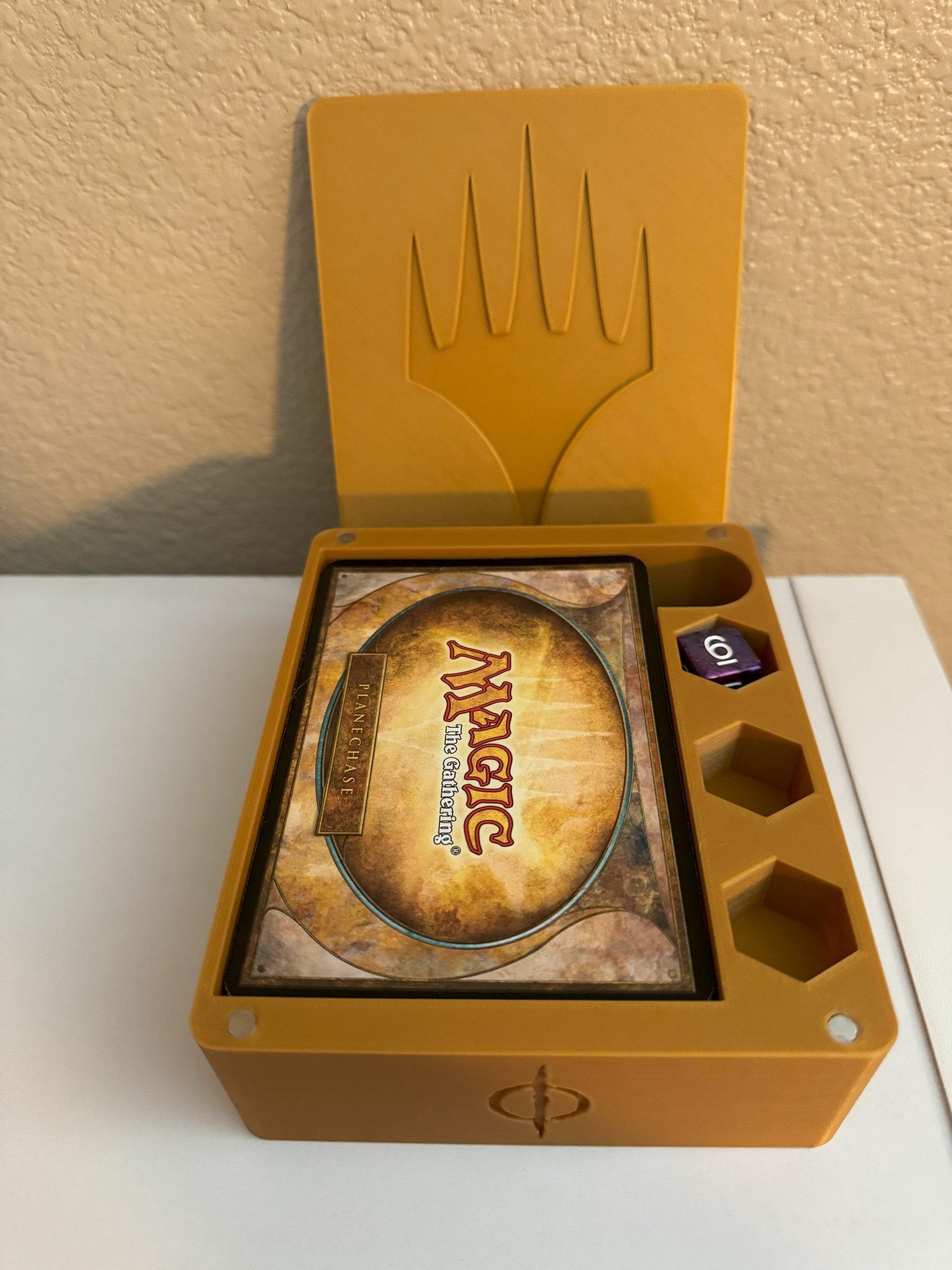 Hộp lưu trữ thẻ Planechase cho Magic: The Gathering