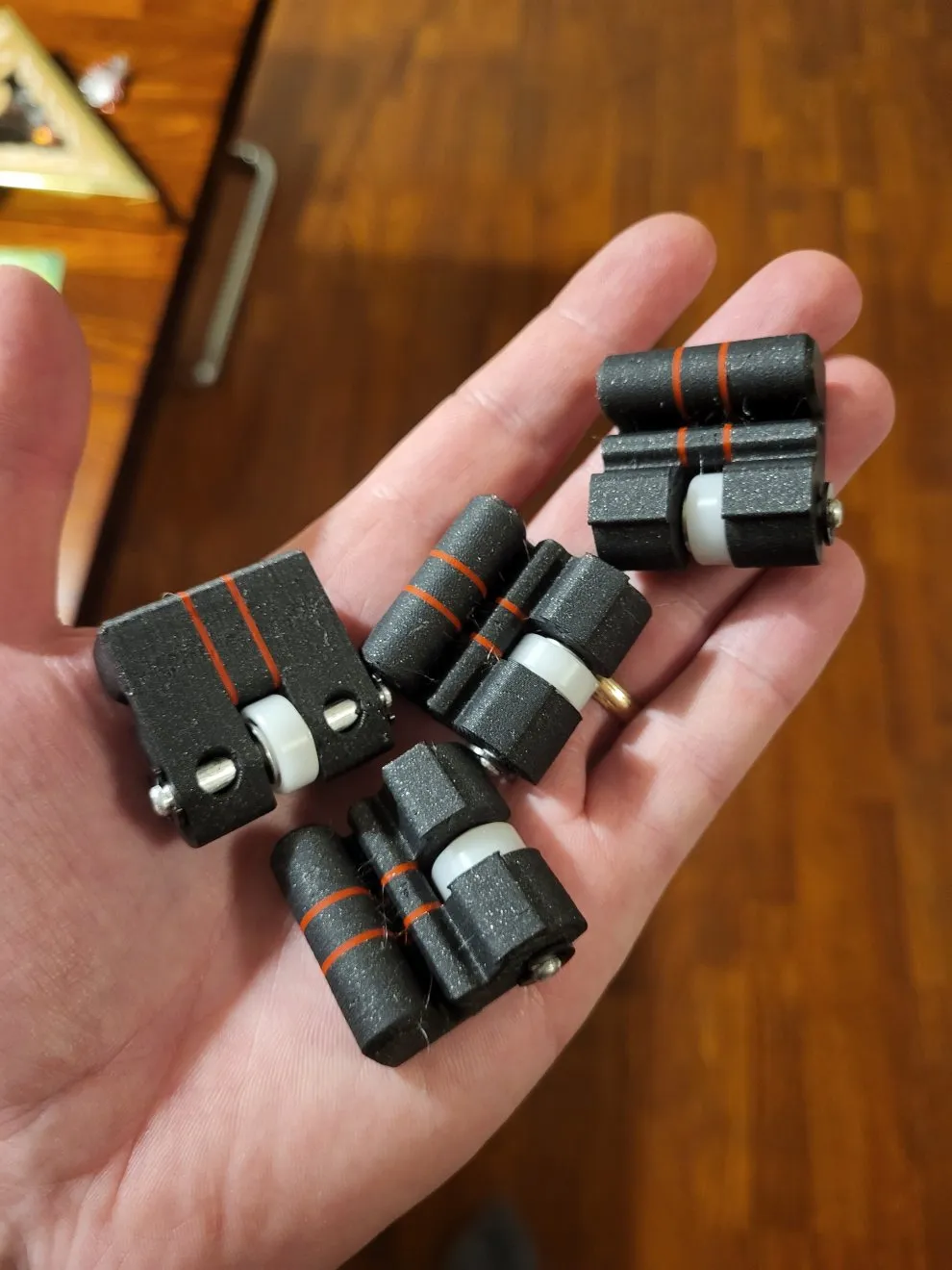 Bánh xe cấp liệu trung tâm cho máy cắt Cameo Silhouette Pro