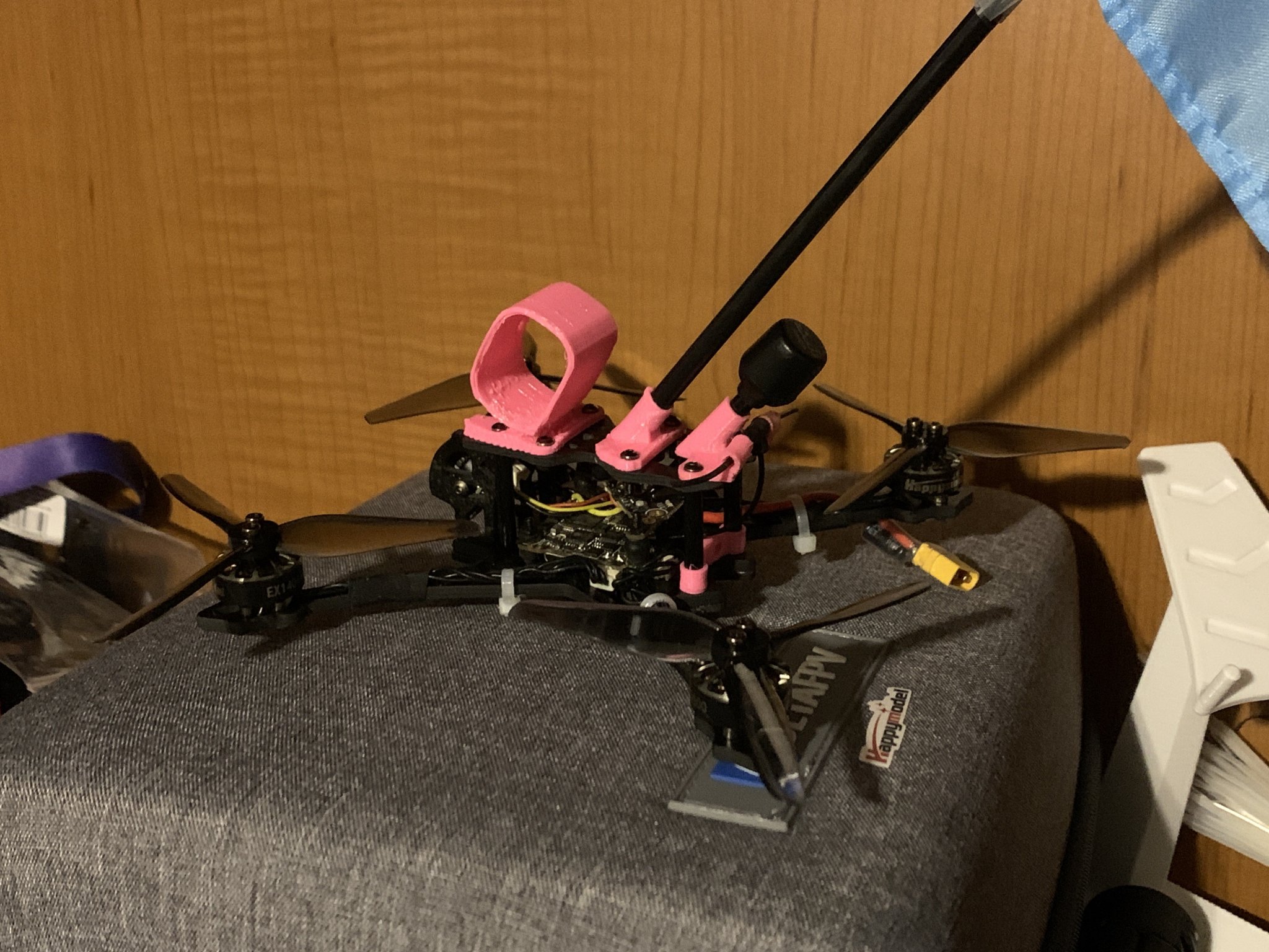 Giá đỡ cờ với trục 5.3mm Crux35