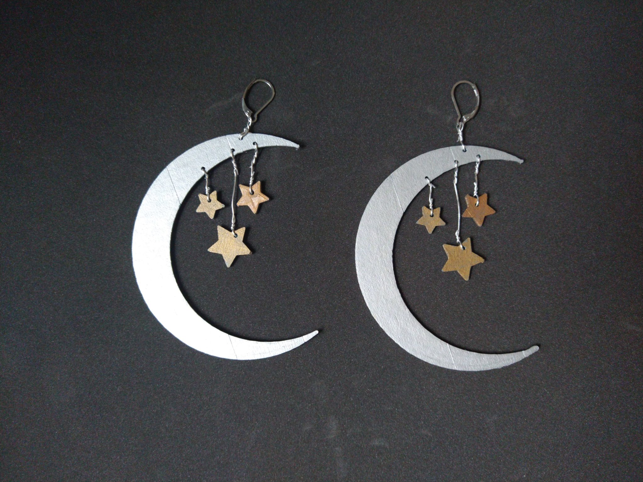 Bông tai thiên thể cho trang phục phù thủy Halloween