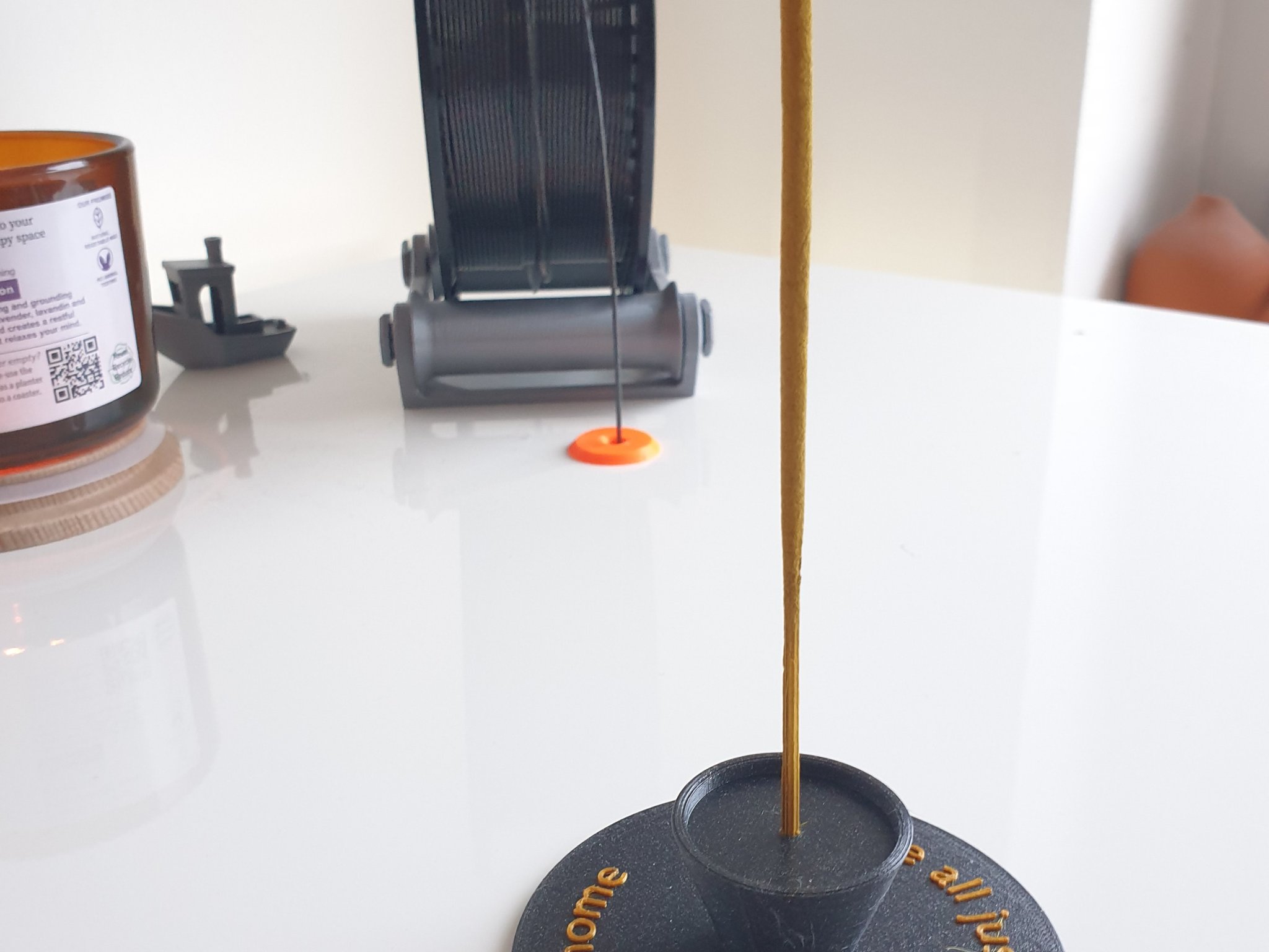 Giá đỡ nhang đơn giản tạo bằng Blender