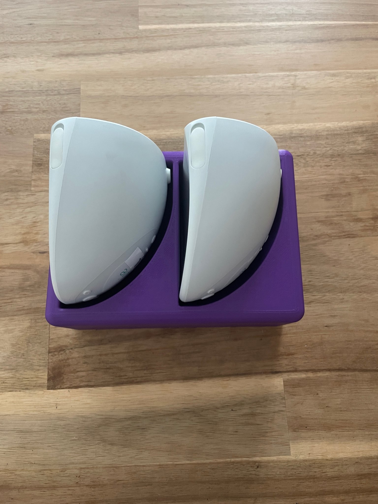 Giá đỡ sạc Elvie Pump - Nằm ngang