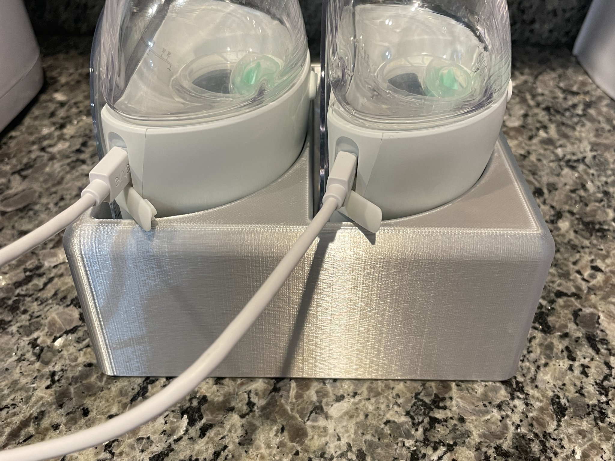 Giá đỡ sạc Elvie Pump - Đứng thẳng