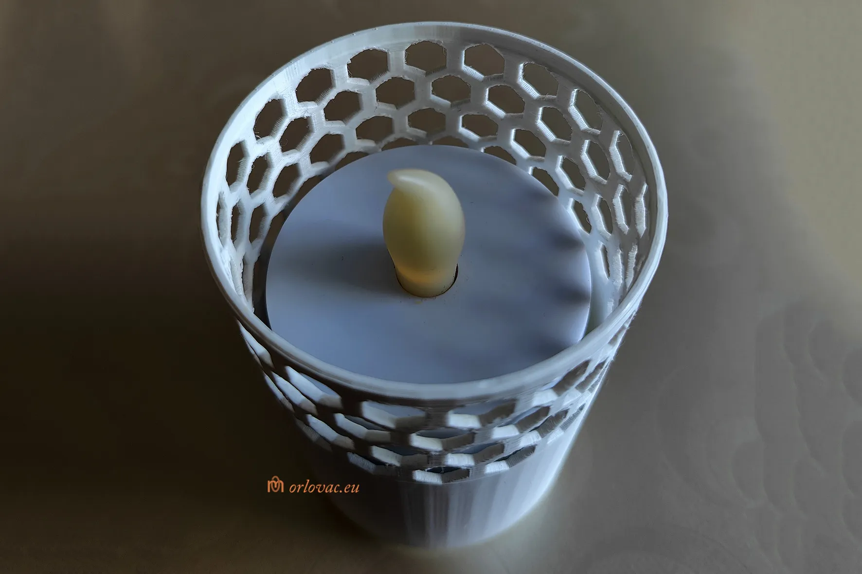 Đồ chứa nến LED trang trí cho không gian sống