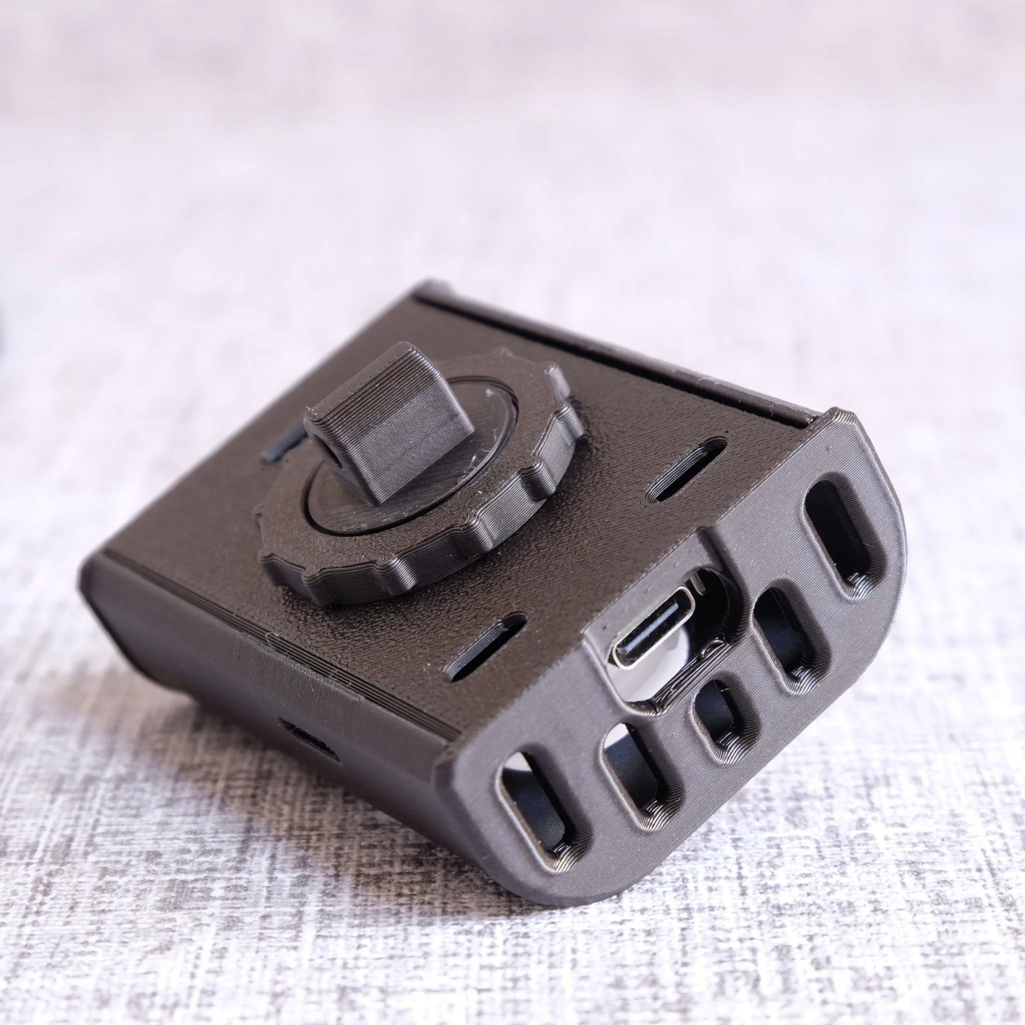 Vỏ EP1 - Điều chỉnh cho cáp vào phía sau