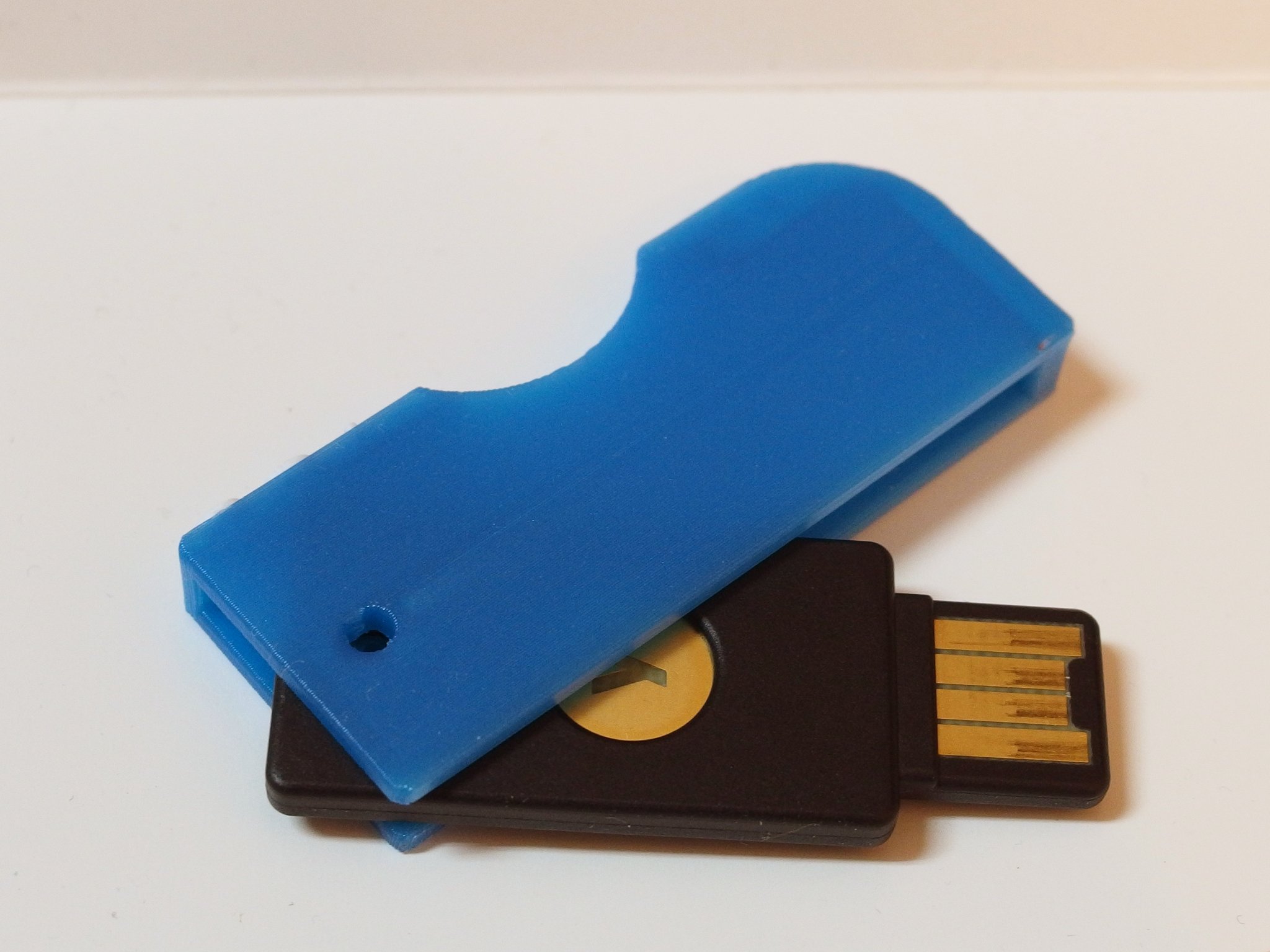 Bìa bảo vệ cho YubiKey 5