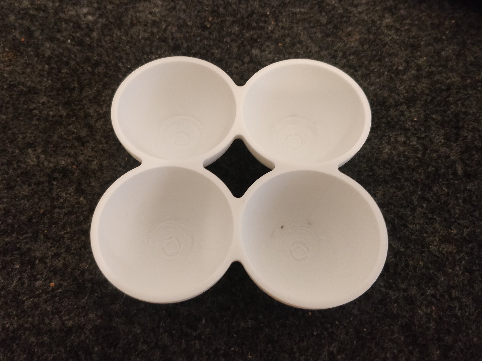 Khay đựng trứng thiết kế tối giản cho tủ lạnh