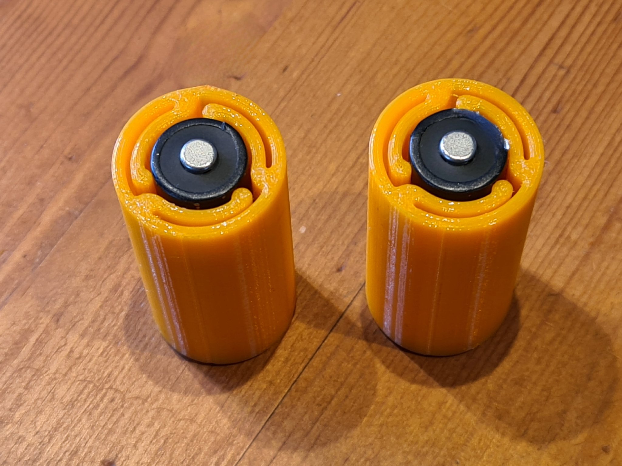 Bộ chuyển đổi pin AA sang C cho thiết bị di động