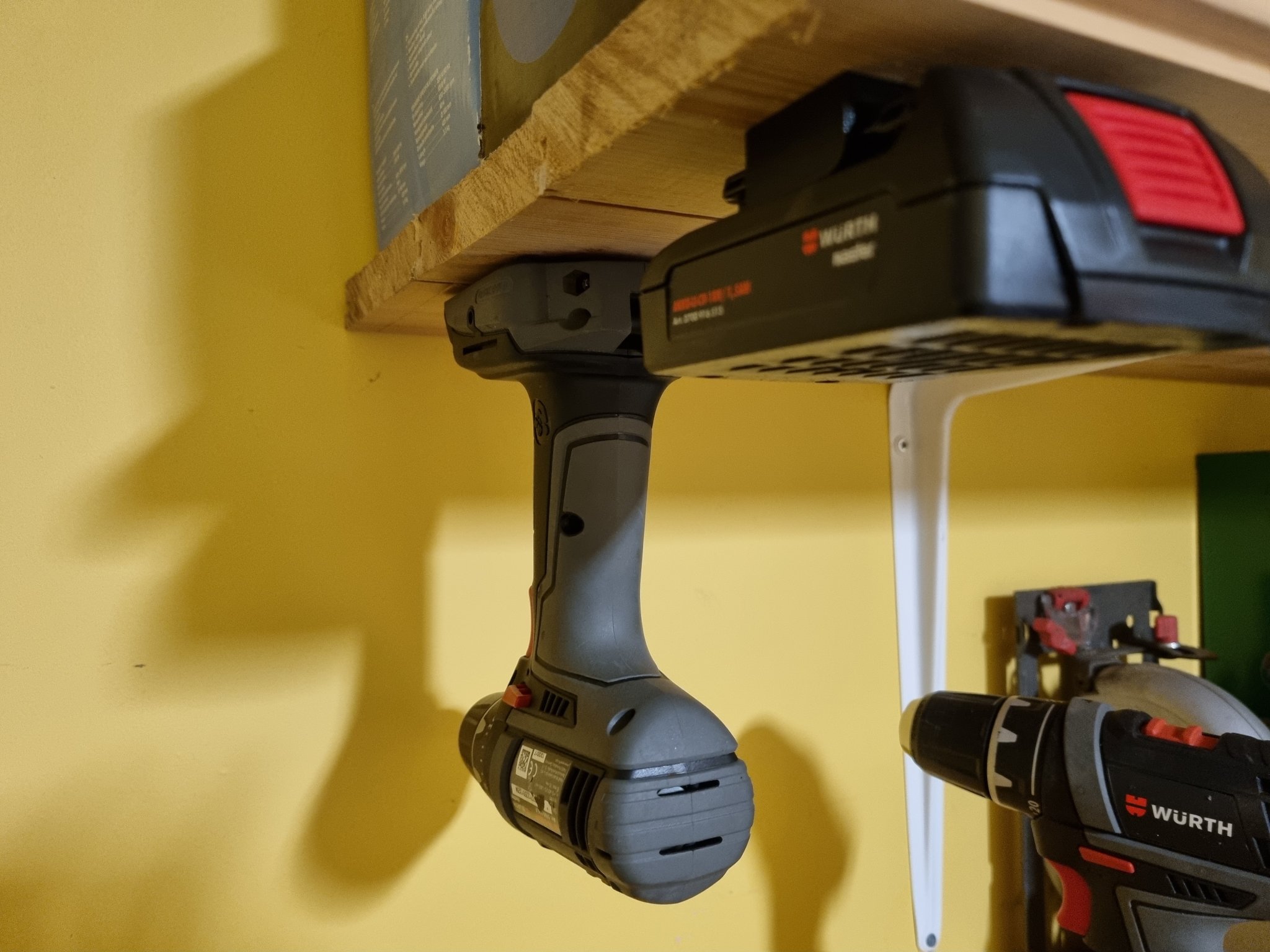 Giá đỡ khoan và pin Würth cho tổ chức hiệu quả