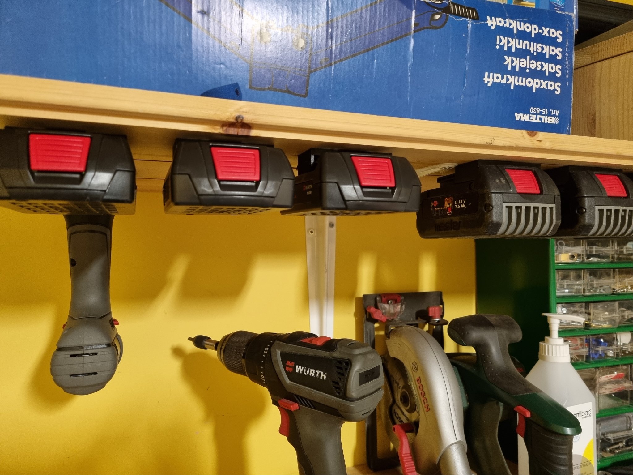 Giá đỡ khoan và pin Würth cho tổ chức hiệu quả