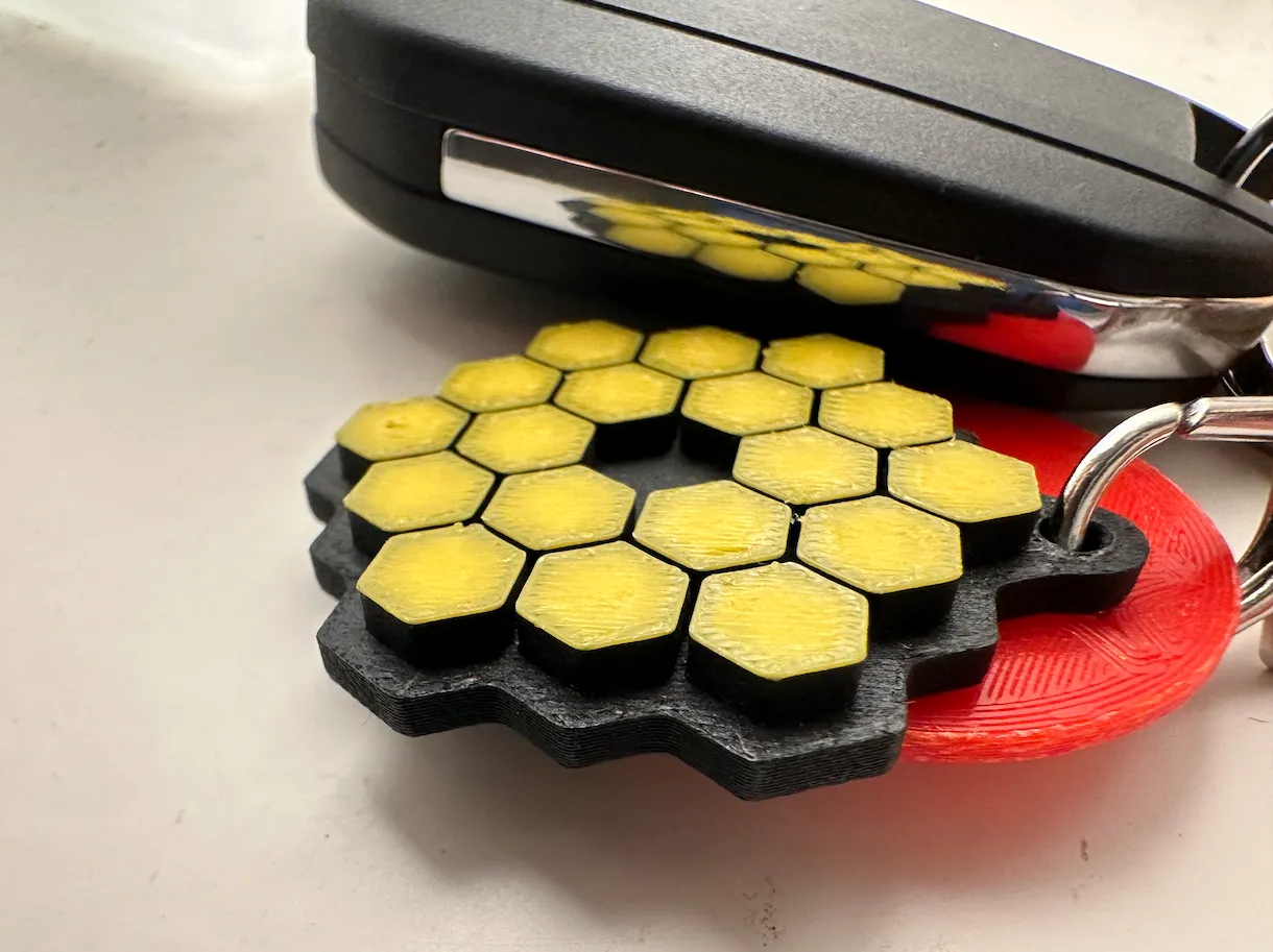 Móc khóa gương chính của kính viễn vọng James Webb